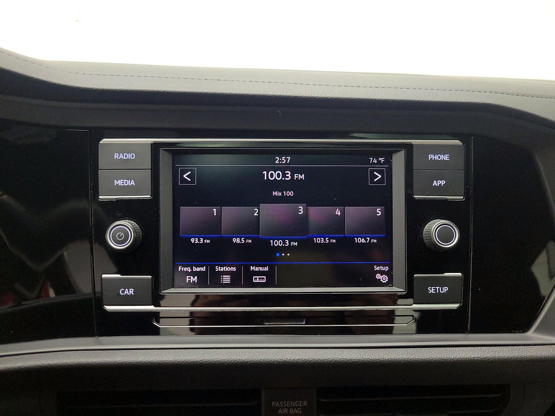 Thumbnail: 2019 Volkswagen Jetta - 15