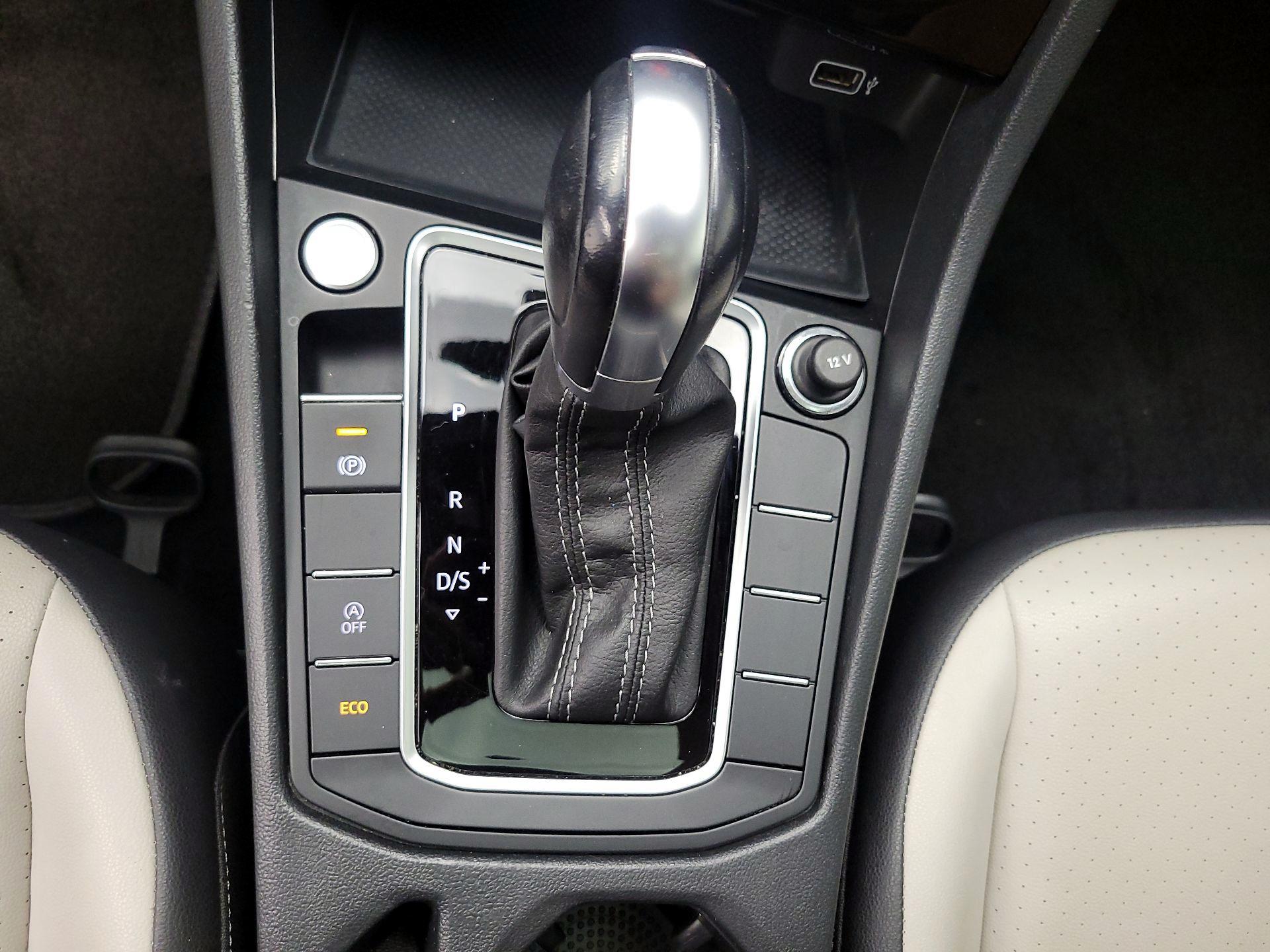 Thumbnail: 2019 Volkswagen Jetta - 17