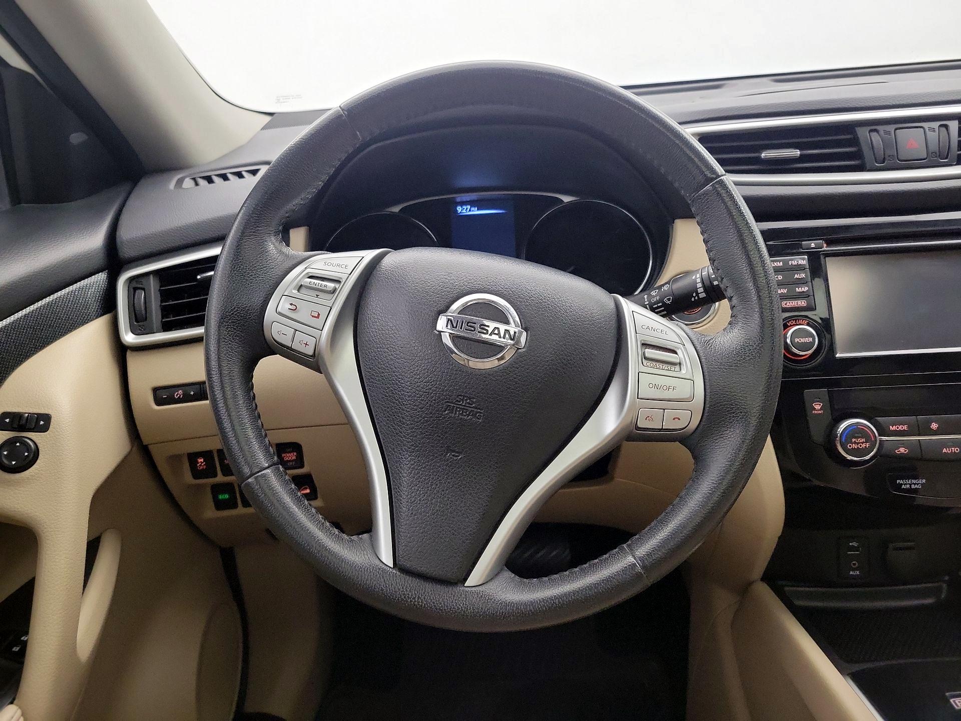 Thumbnail: 2016 Nissan Rogue - 10