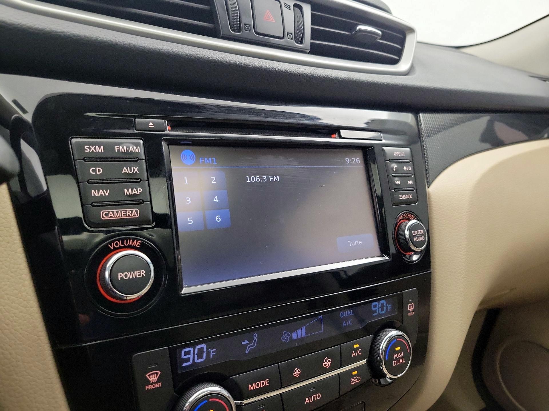 Thumbnail: 2016 Nissan Rogue - 16