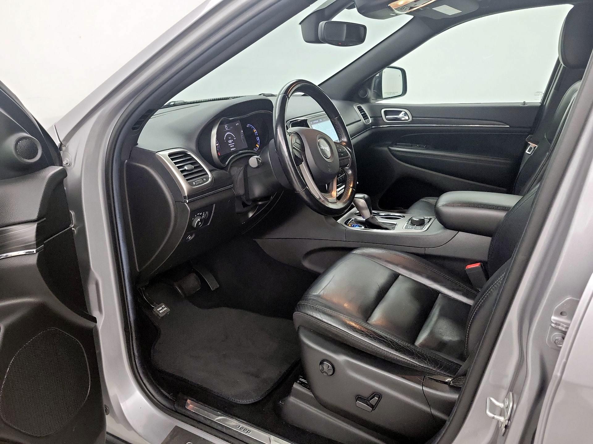 Thumbnail: 2020 Jeep Grand Cherokee - 11