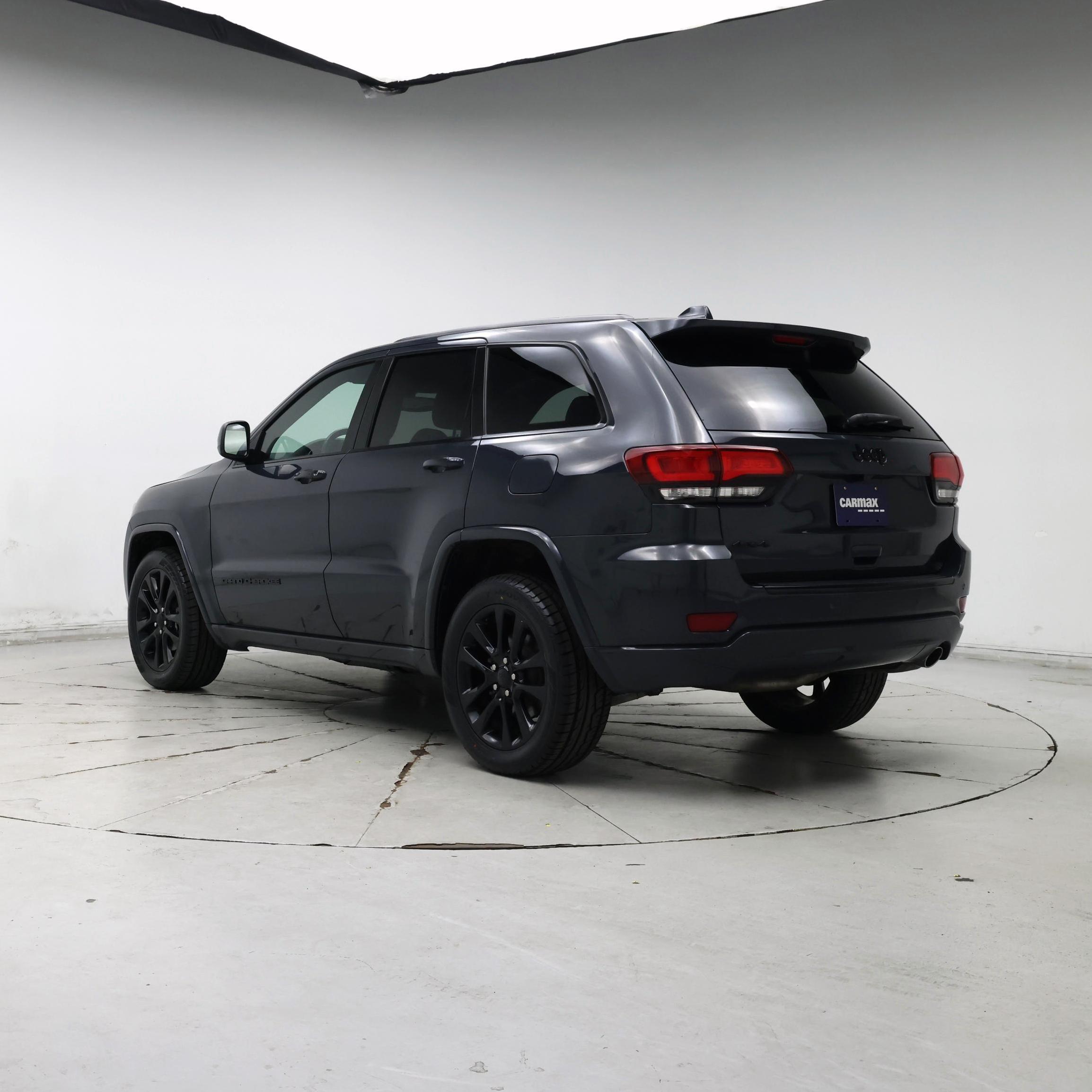 Thumbnail: 2018 Jeep Grand Cherokee - 2