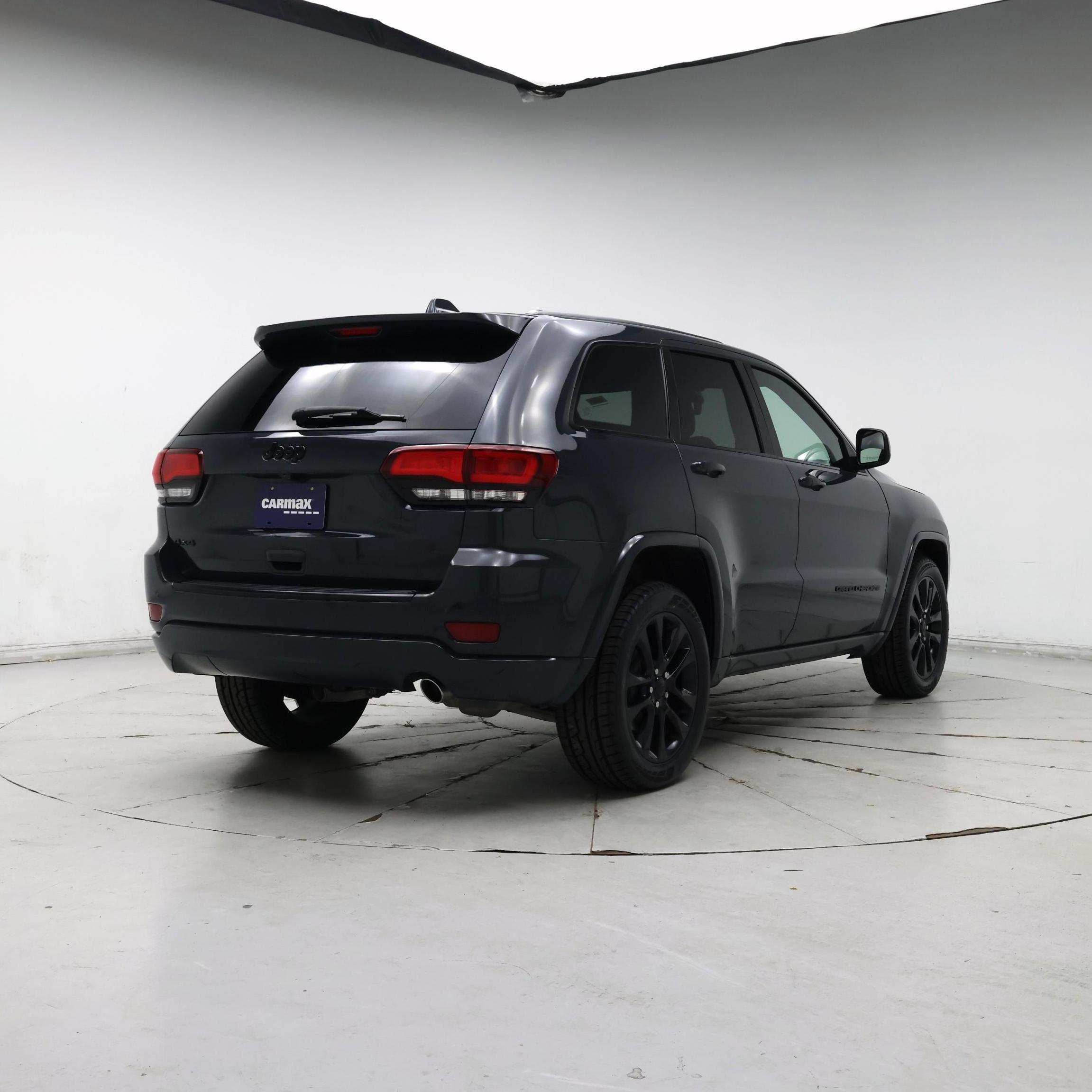 Thumbnail: 2018 Jeep Grand Cherokee - 8
