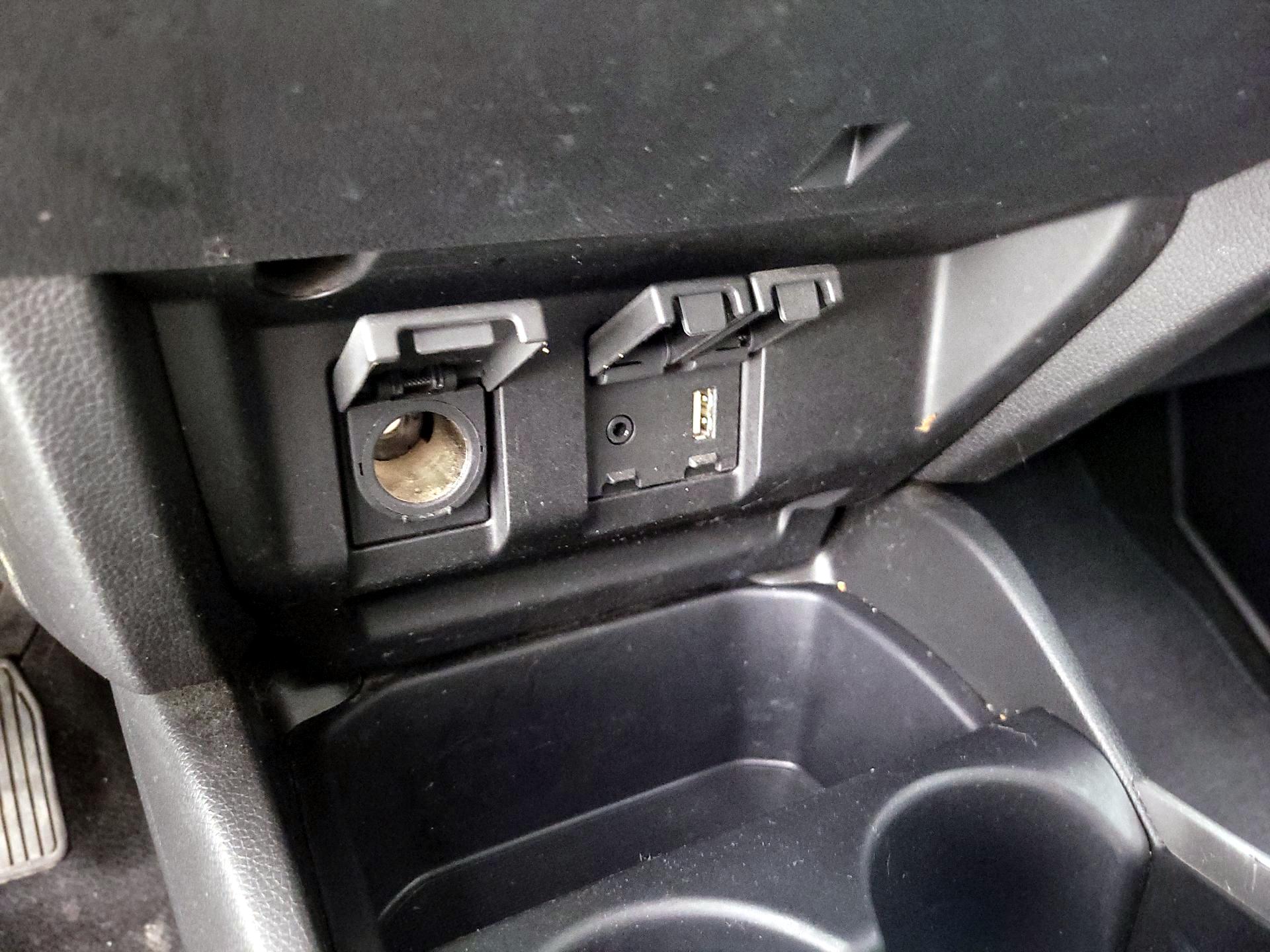 Thumbnail: 2016 Honda Fit - 18