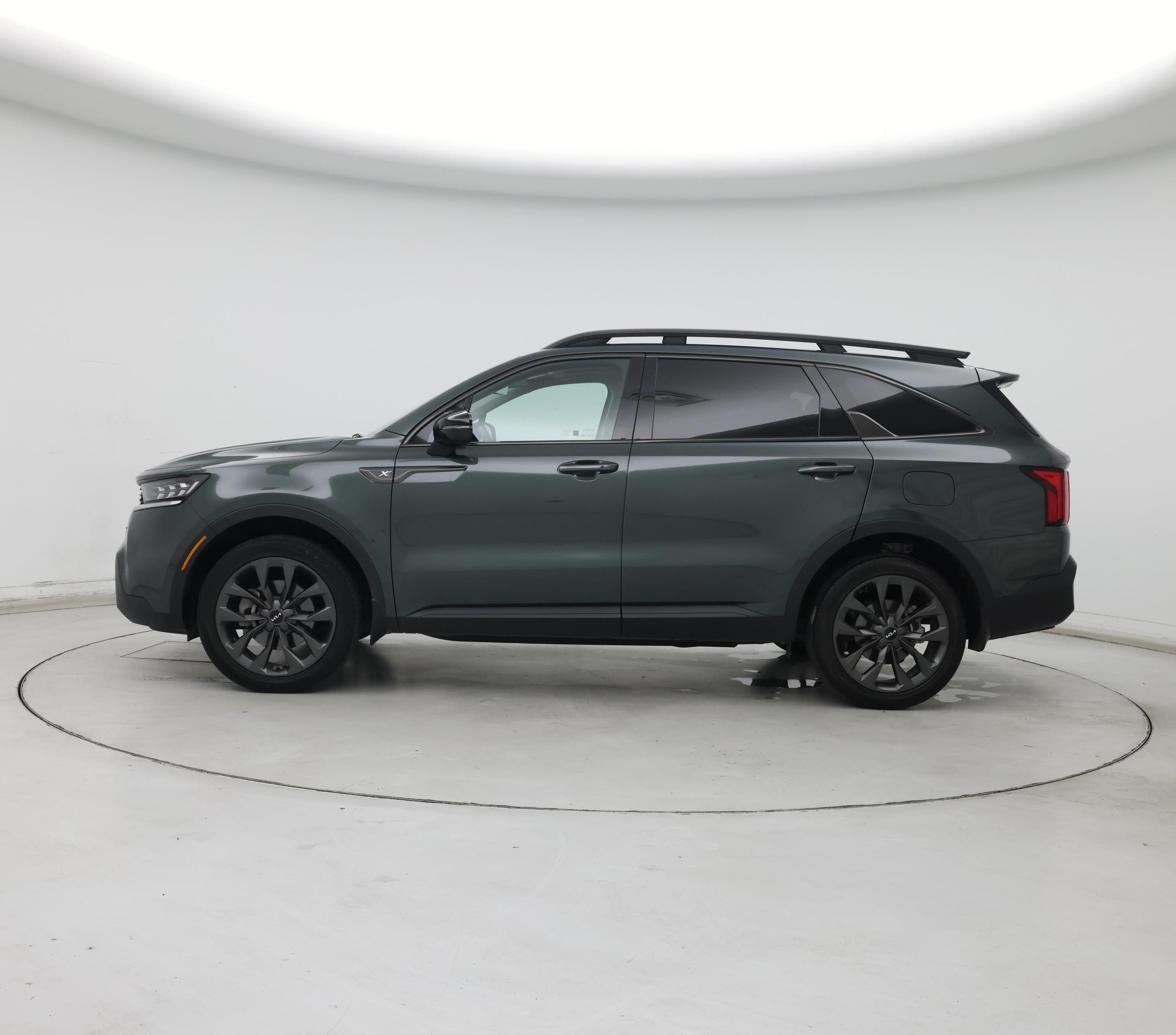 Thumbnail: 2023 Kia Sorento - 3