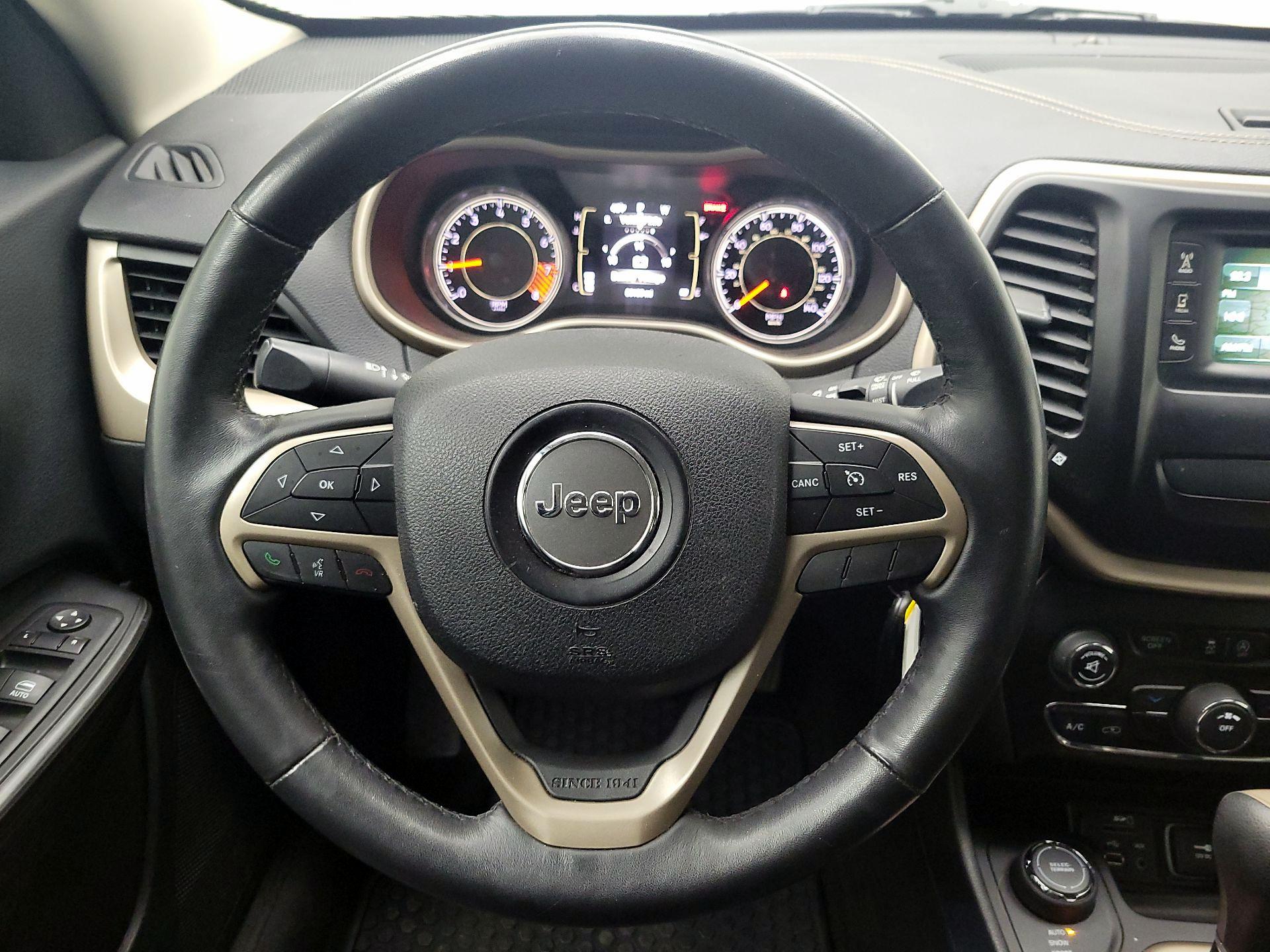 Thumbnail: 2015 Jeep Cherokee - 10