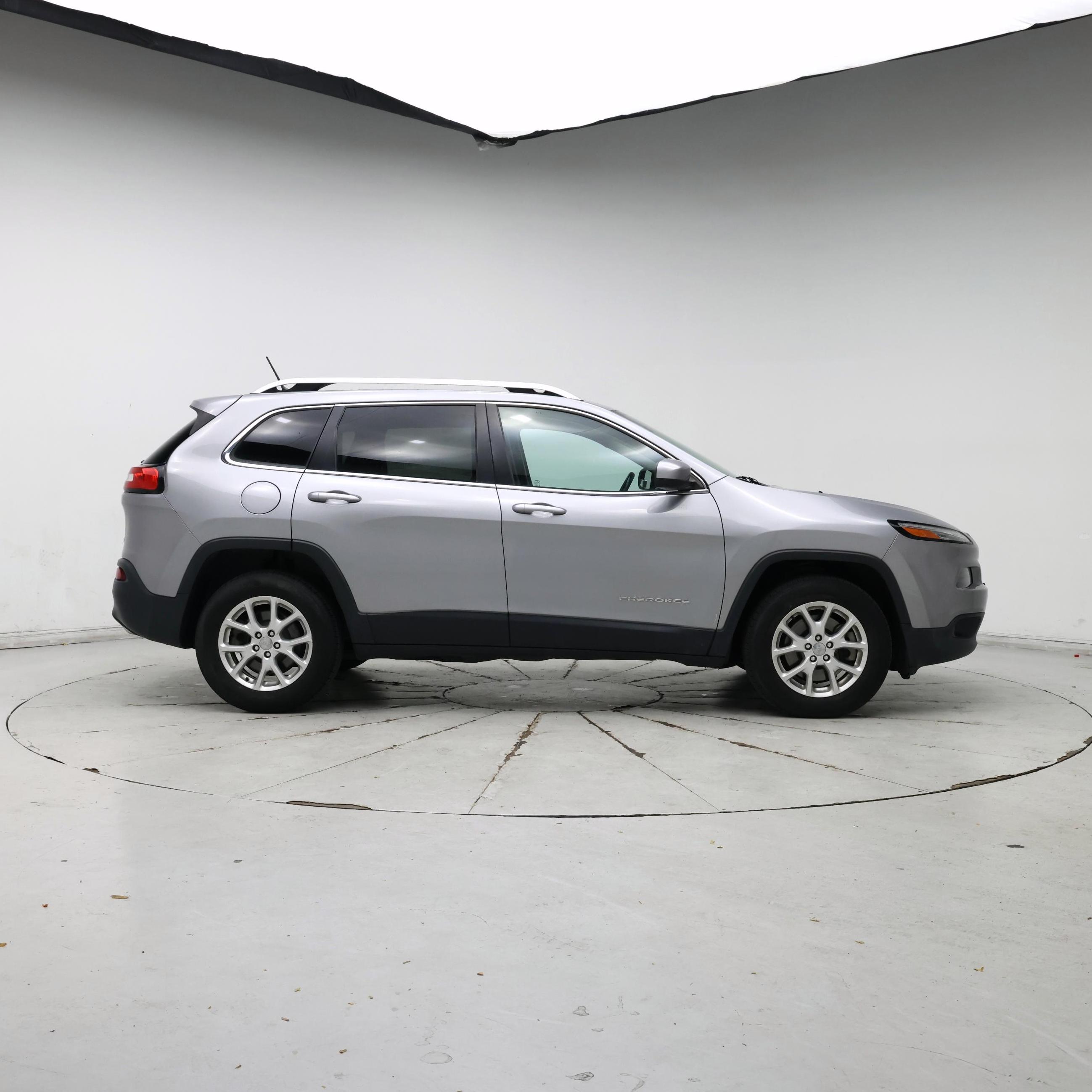 Thumbnail: 2015 Jeep Cherokee - 7