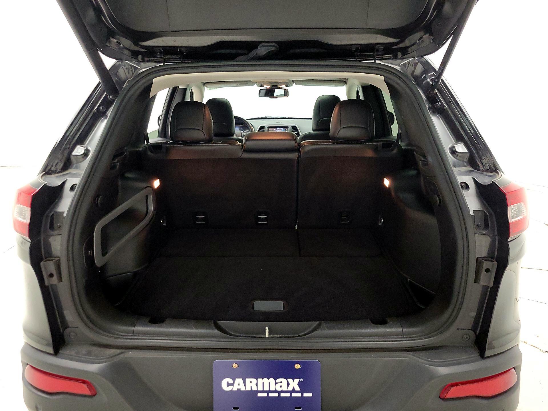 Thumbnail: 2016 Jeep Cherokee - 20