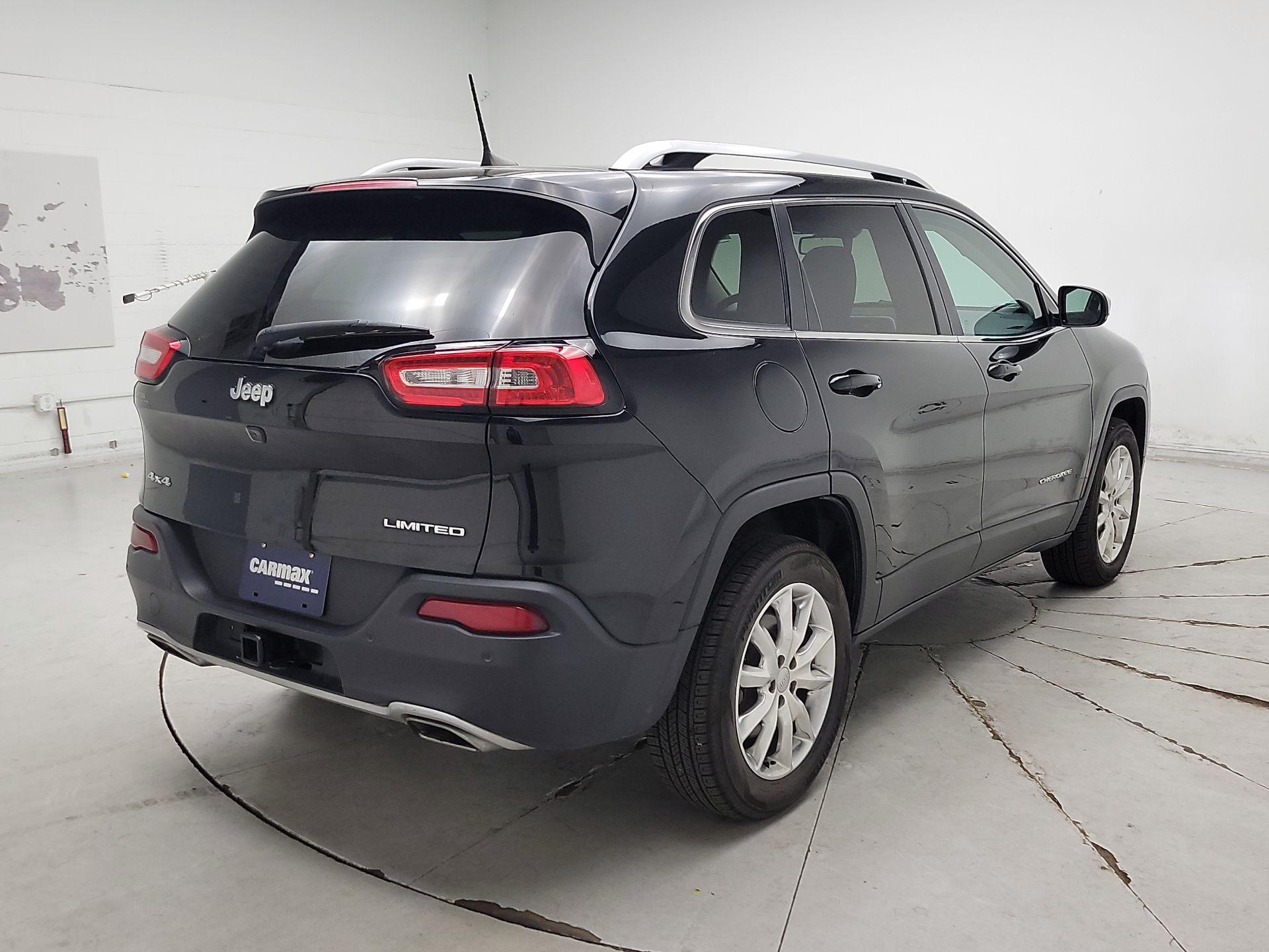 Thumbnail: 2016 Jeep Cherokee - 5
