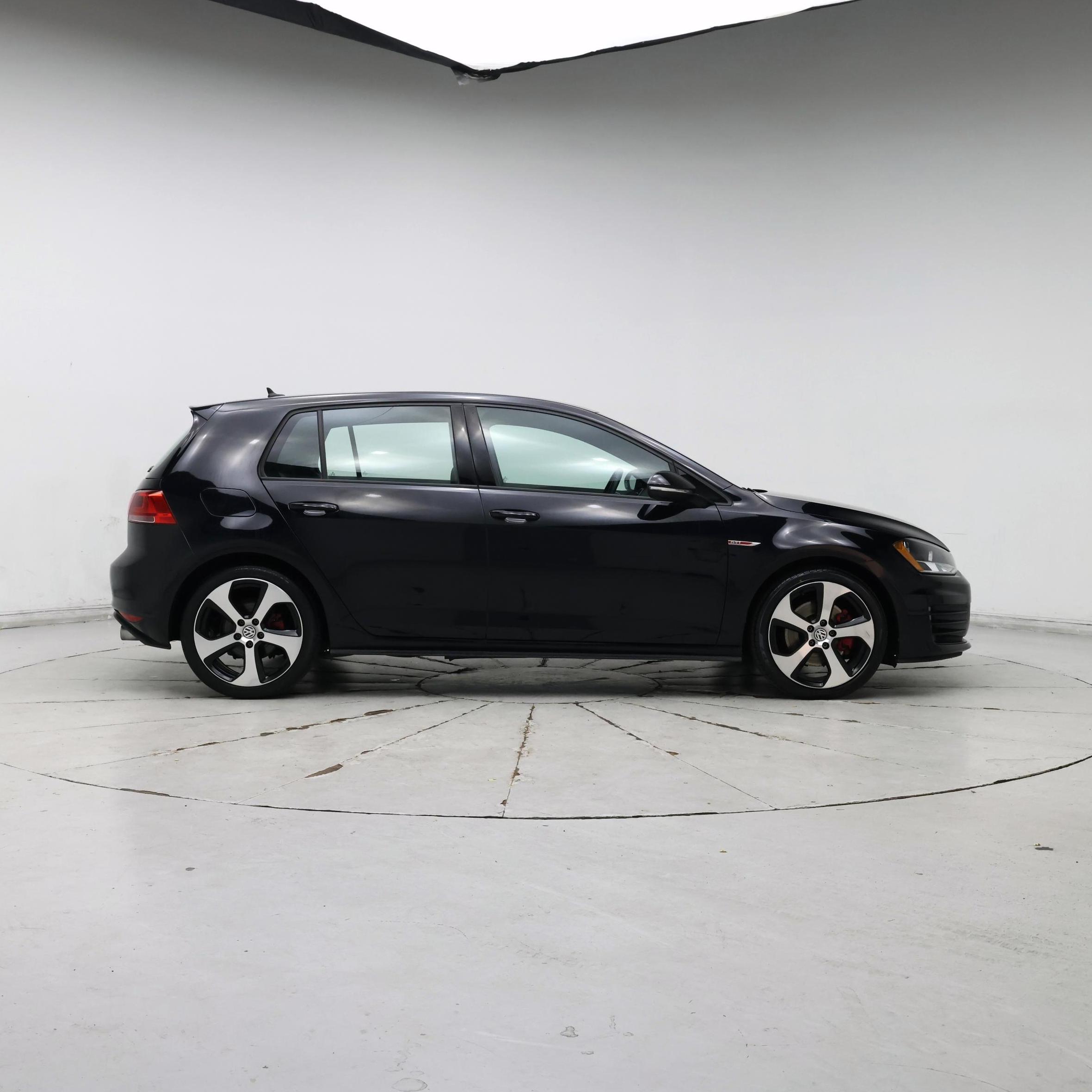 Thumbnail: 2017 Volkswagen Golf - 7