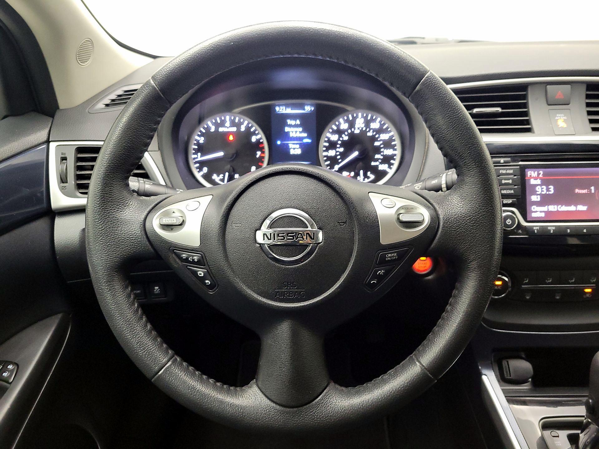 Thumbnail: 2017 Nissan Sentra - 10