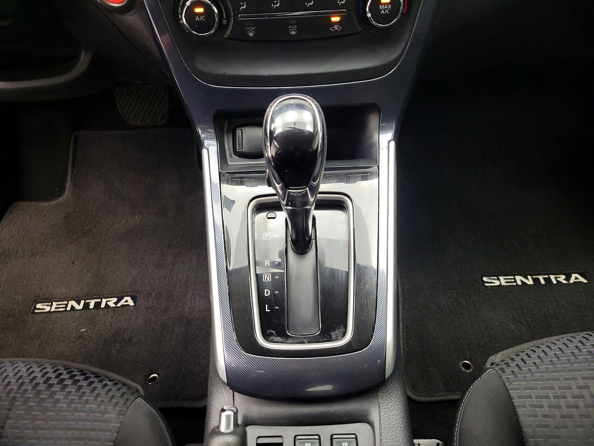 Thumbnail: 2017 Nissan Sentra - 17