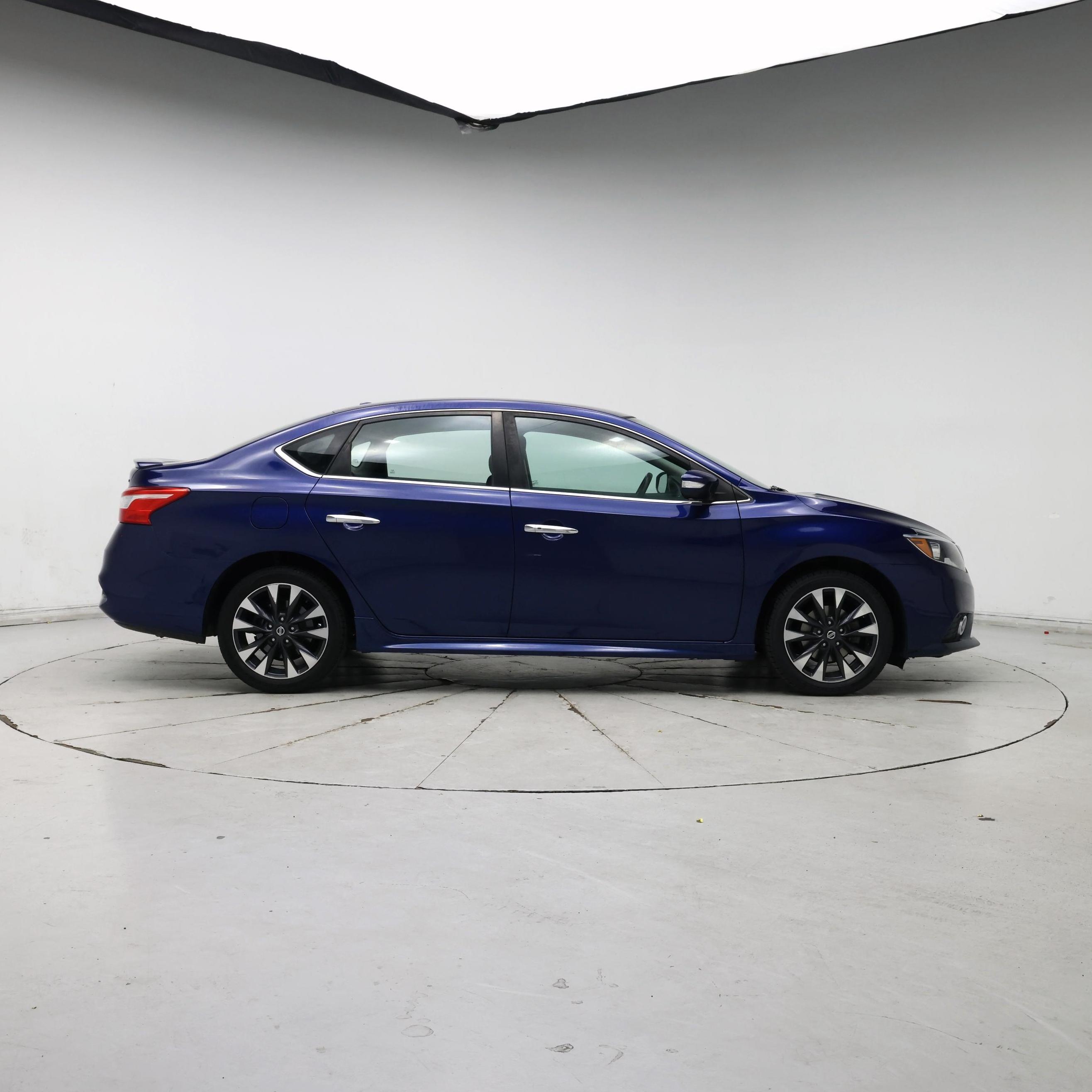 Thumbnail: 2017 Nissan Sentra - 7