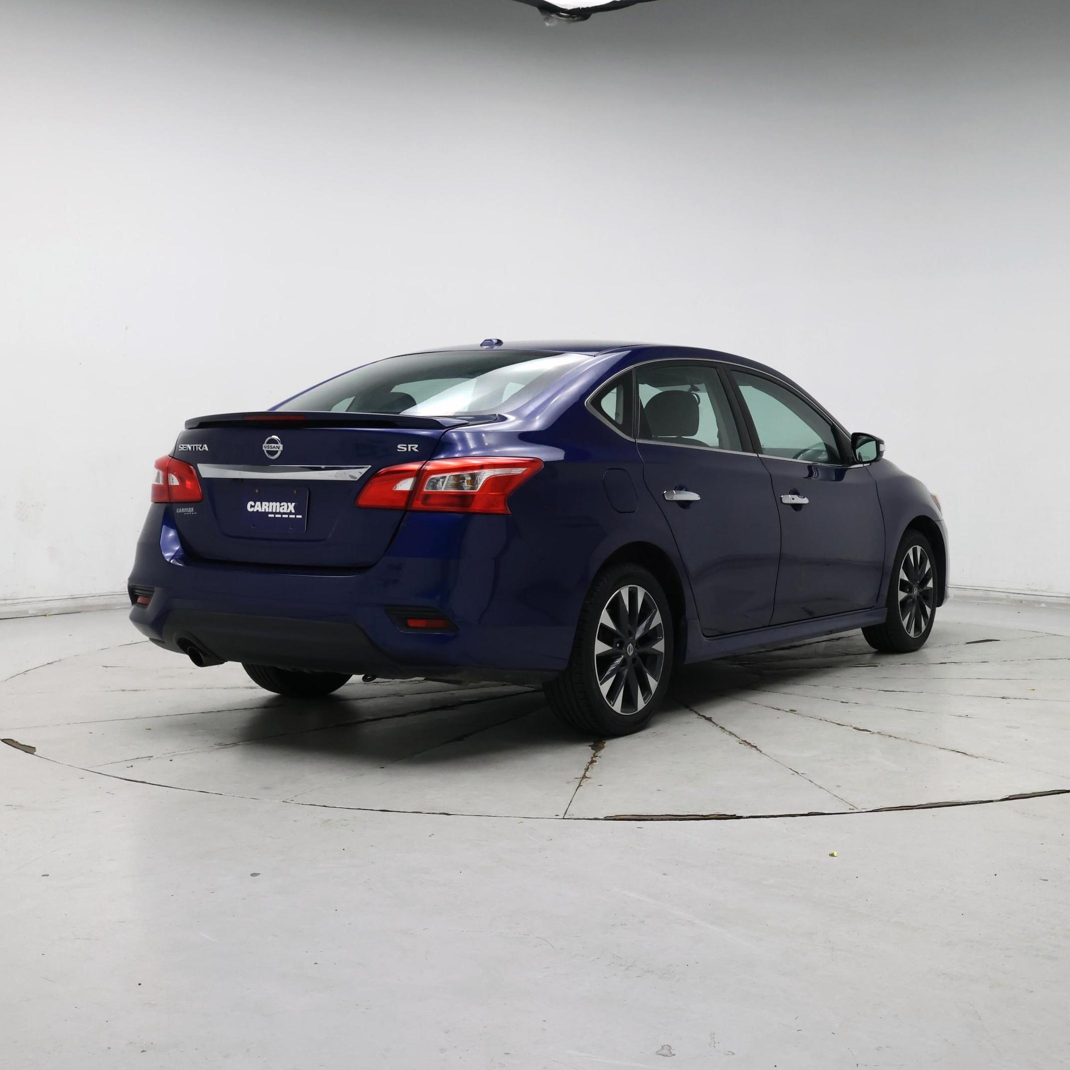 Thumbnail: 2017 Nissan Sentra - 8