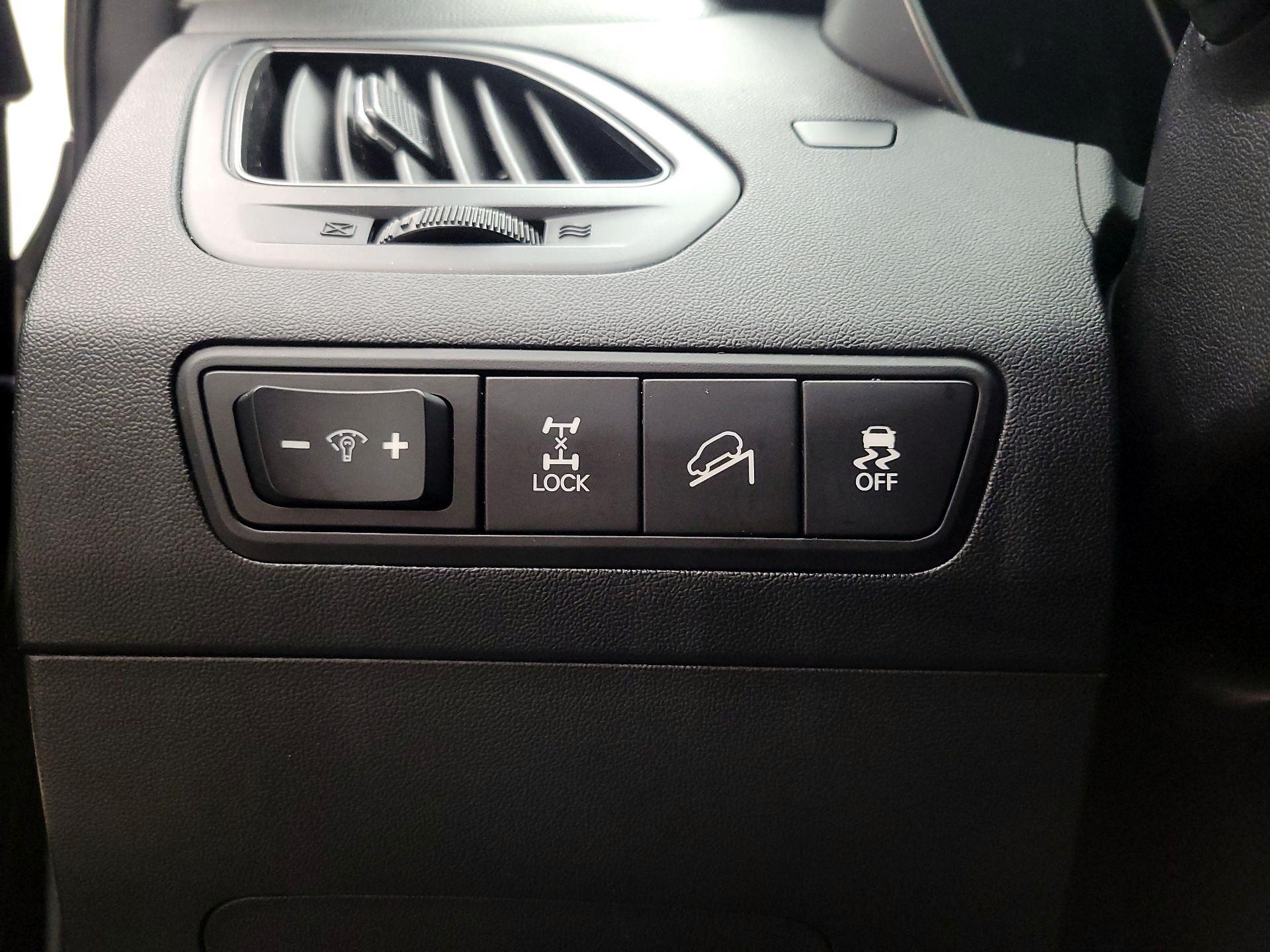 Thumbnail: 2015 Hyundai Tucson - 11