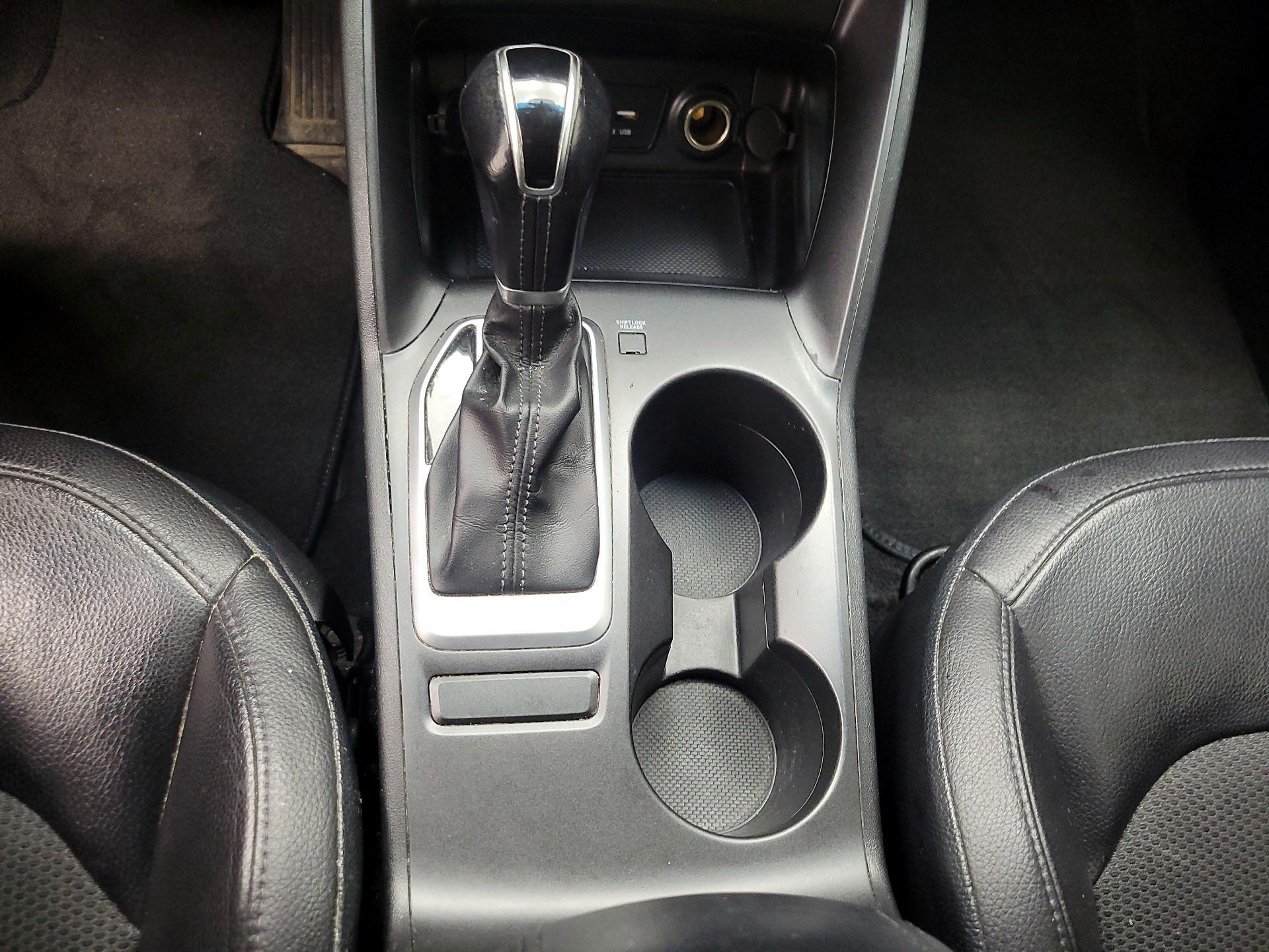 Thumbnail: 2015 Hyundai Tucson - 15