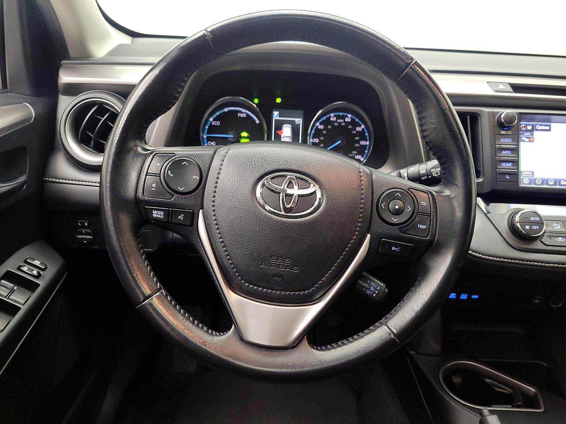 Thumbnail: 2016 Toyota RAV4 - 10