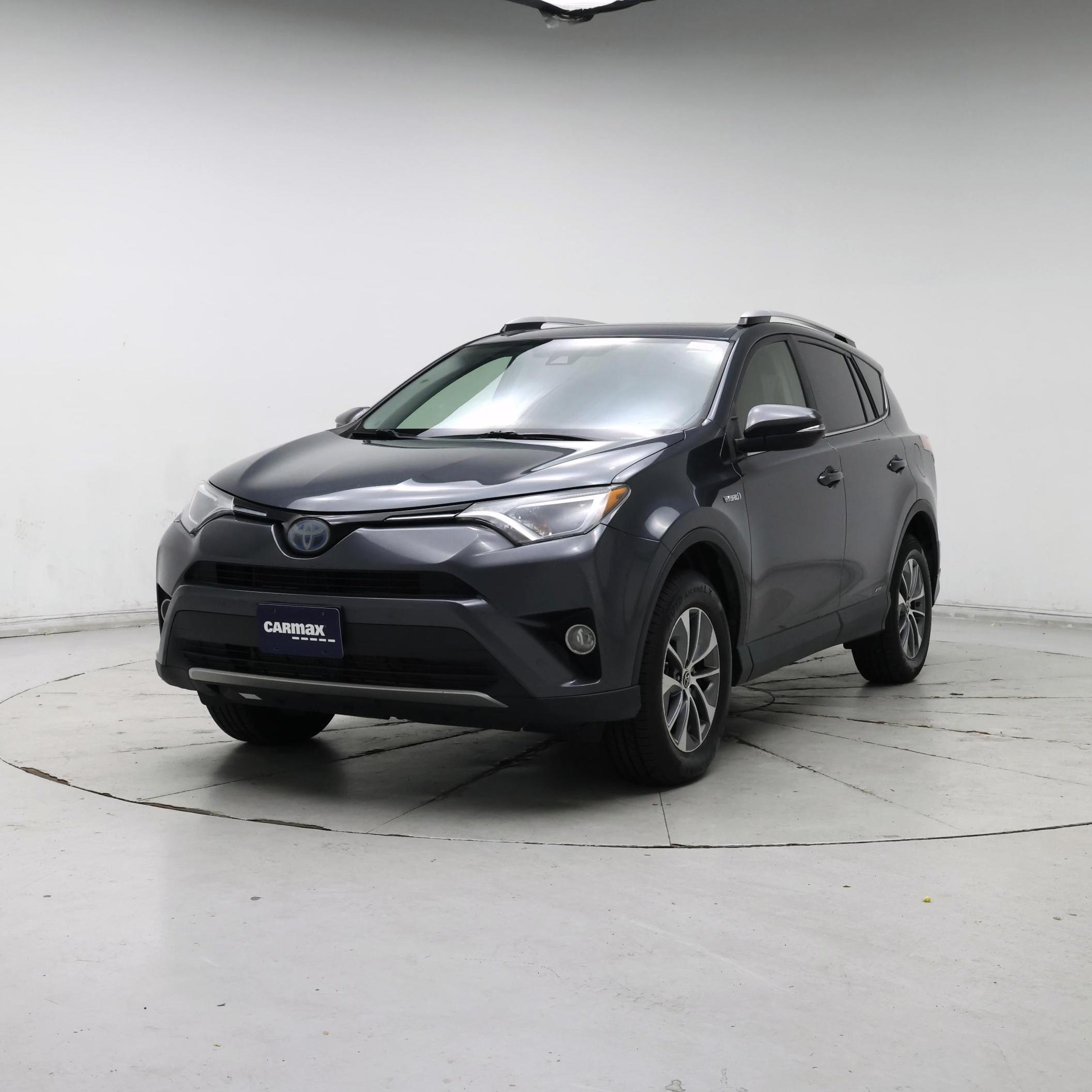 Thumbnail: 2016 Toyota RAV4 - 4