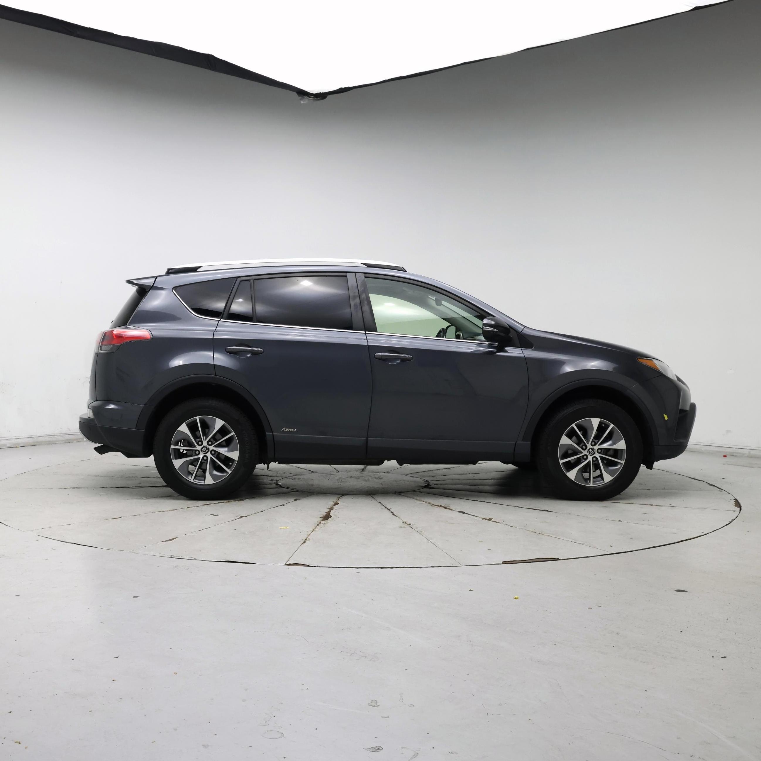 Thumbnail: 2016 Toyota RAV4 - 7