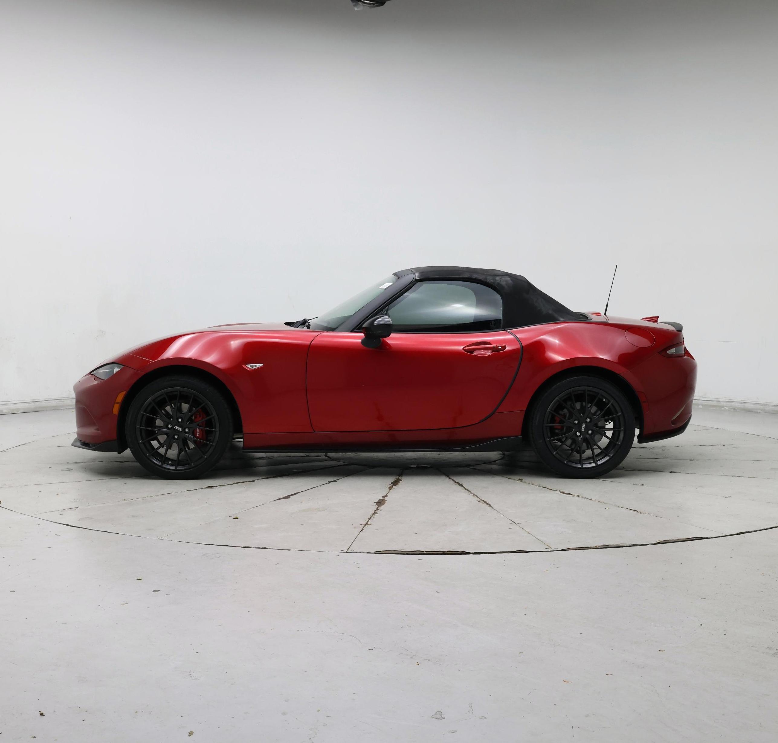 Thumbnail: 2016 Mazda MX-5 Miata - 3