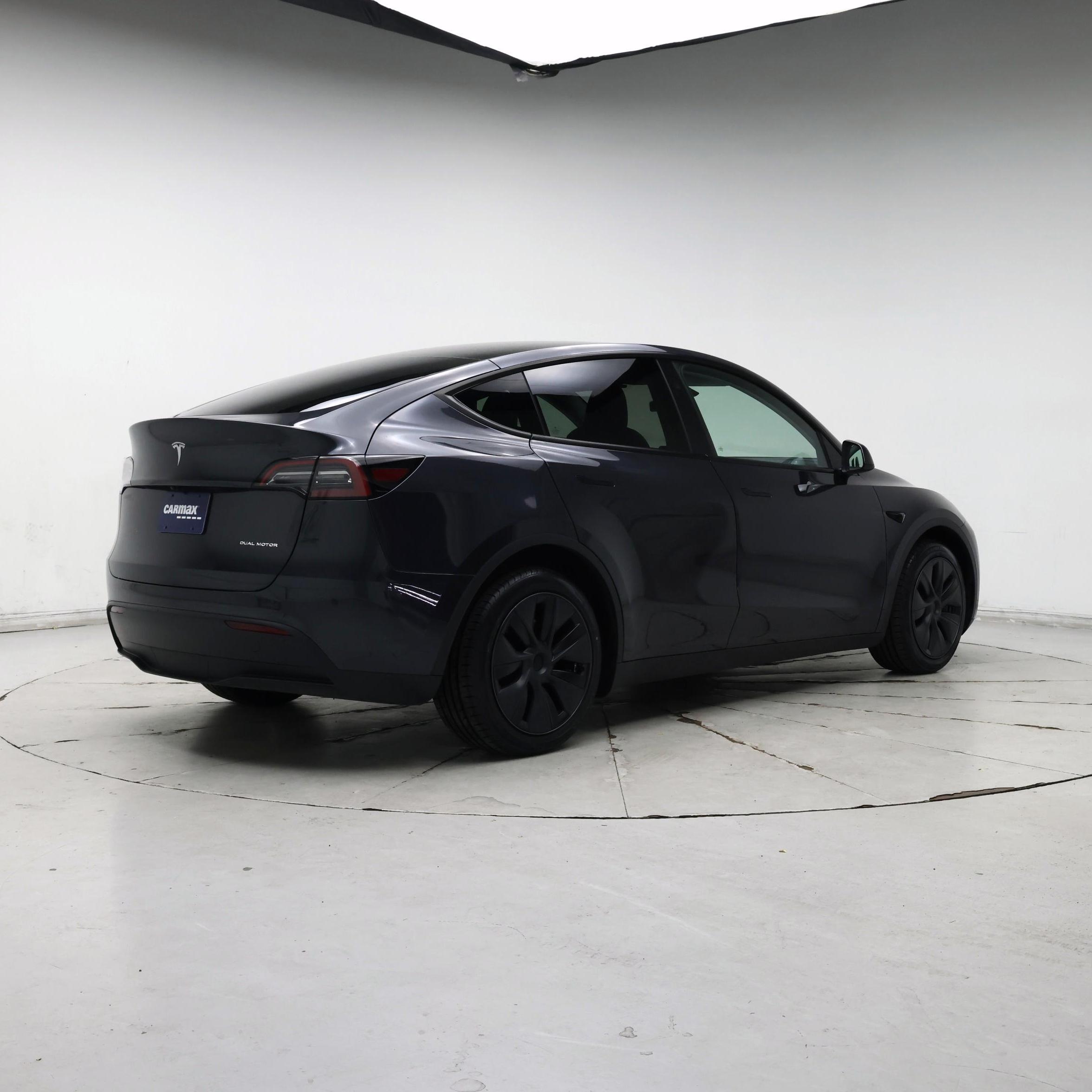 Thumbnail: 2025 Tesla Model Y - 8