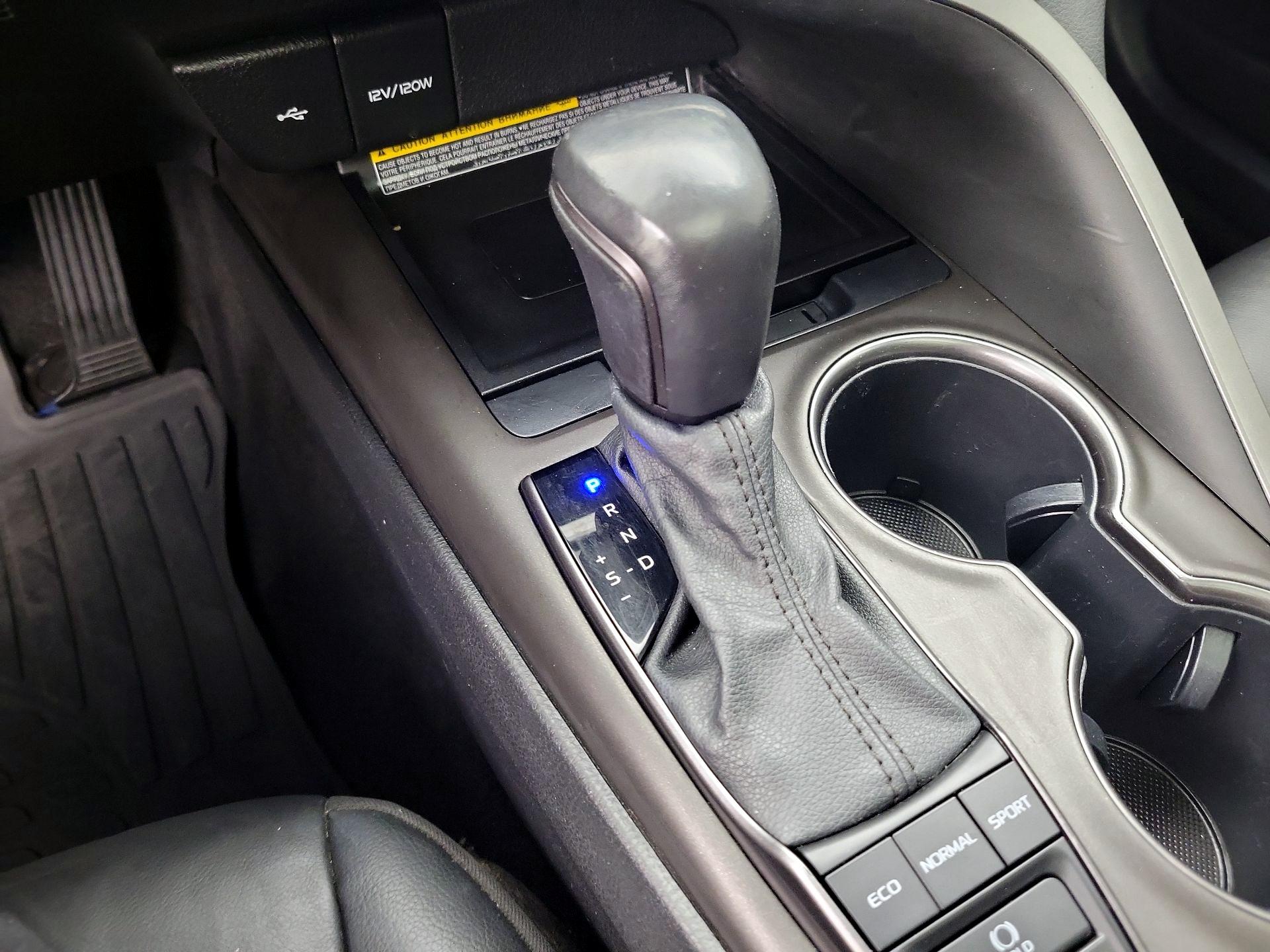 Thumbnail: 2021 Toyota Camry - 17