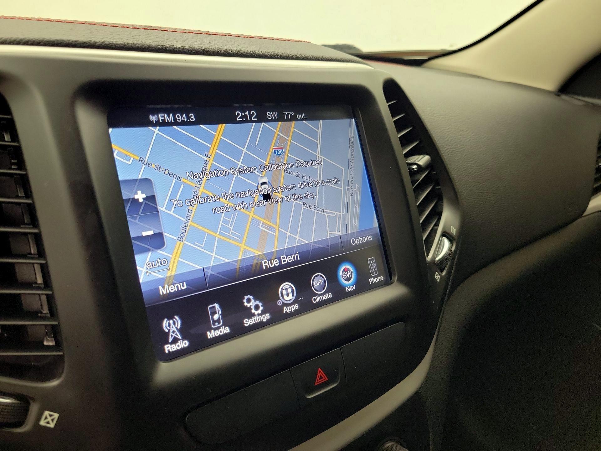 Thumbnail: 2015 Jeep Cherokee - 14