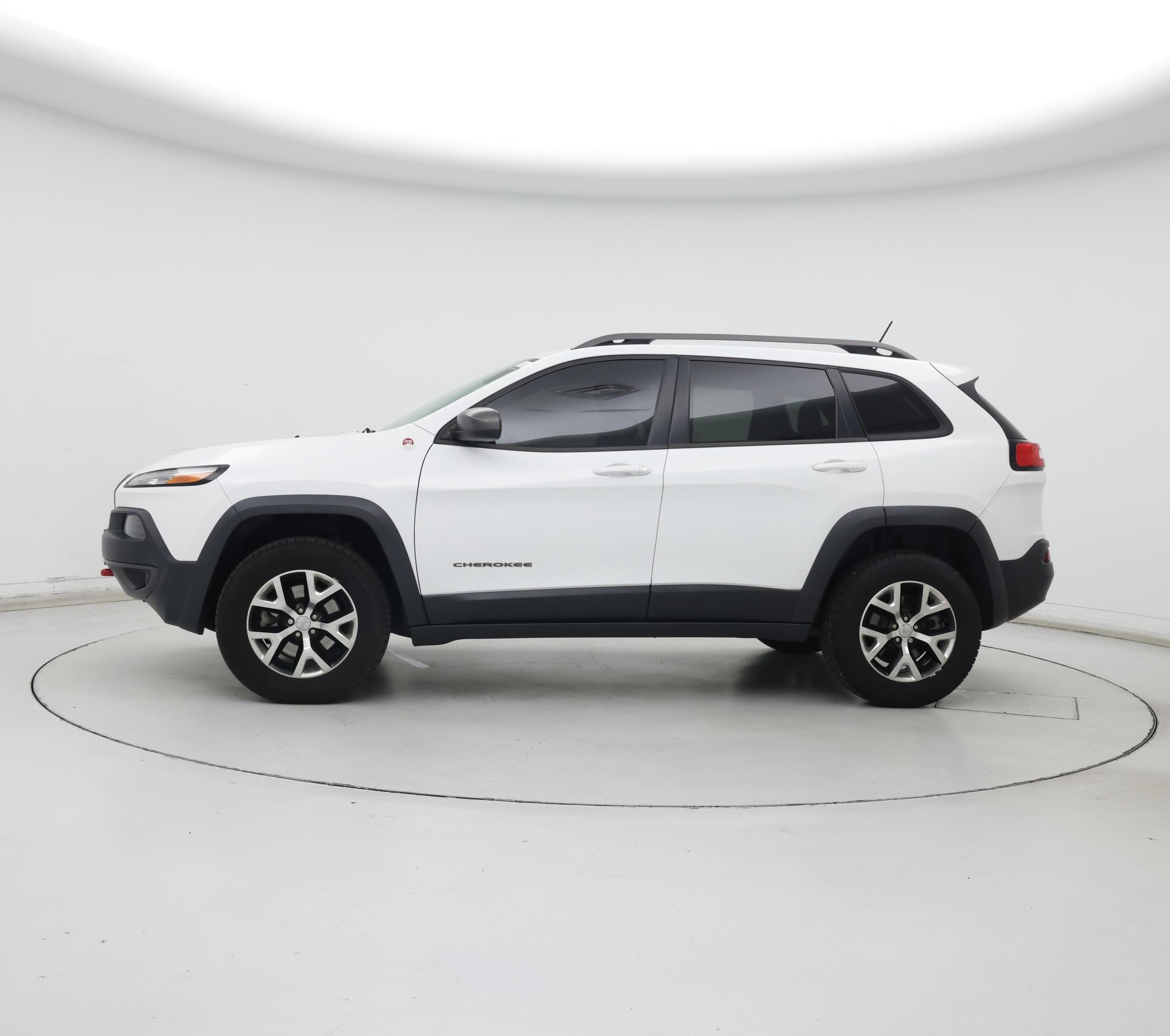 Thumbnail: 2015 Jeep Cherokee - 3