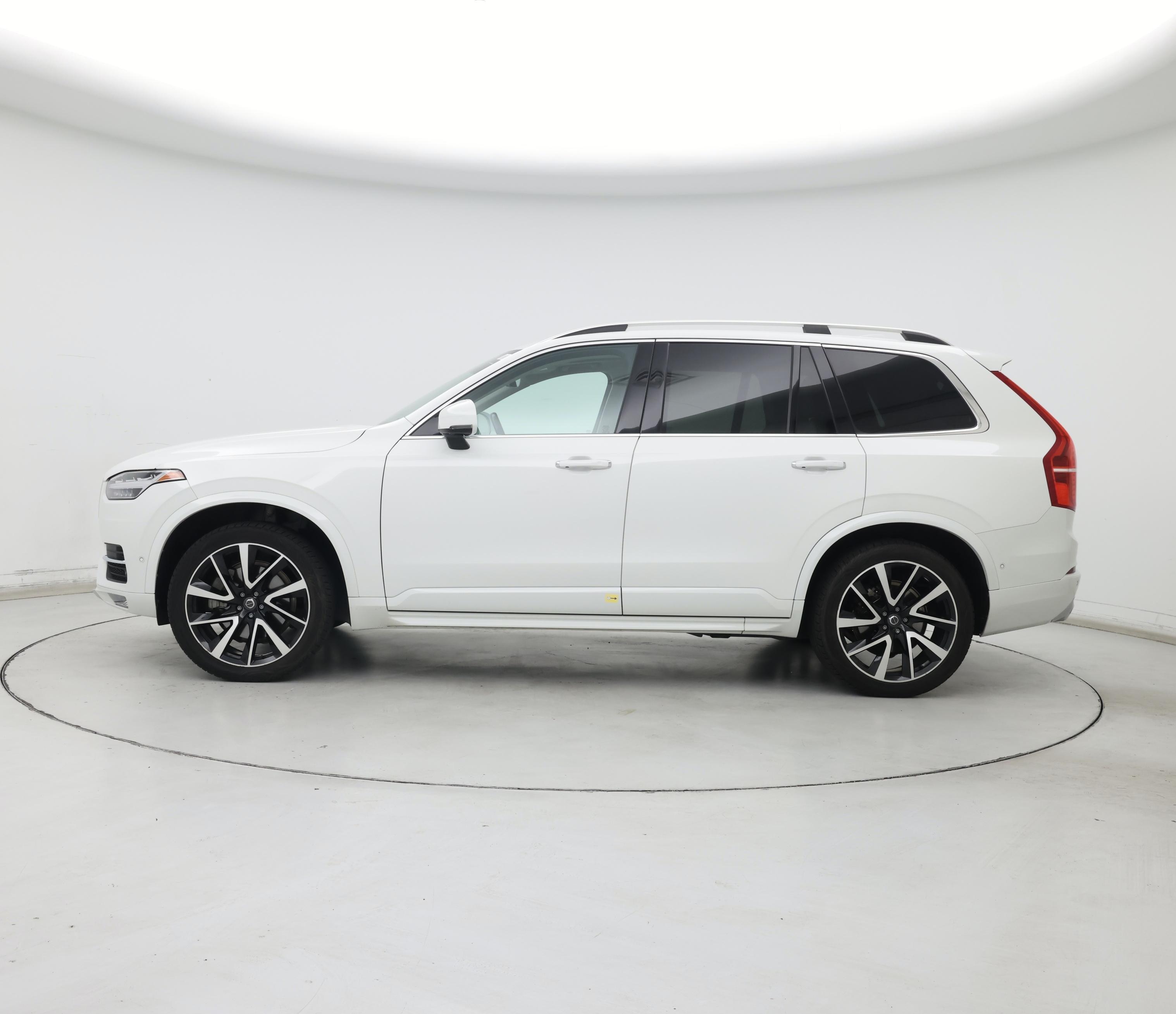 Thumbnail: 2018 Volvo XC90 - 3