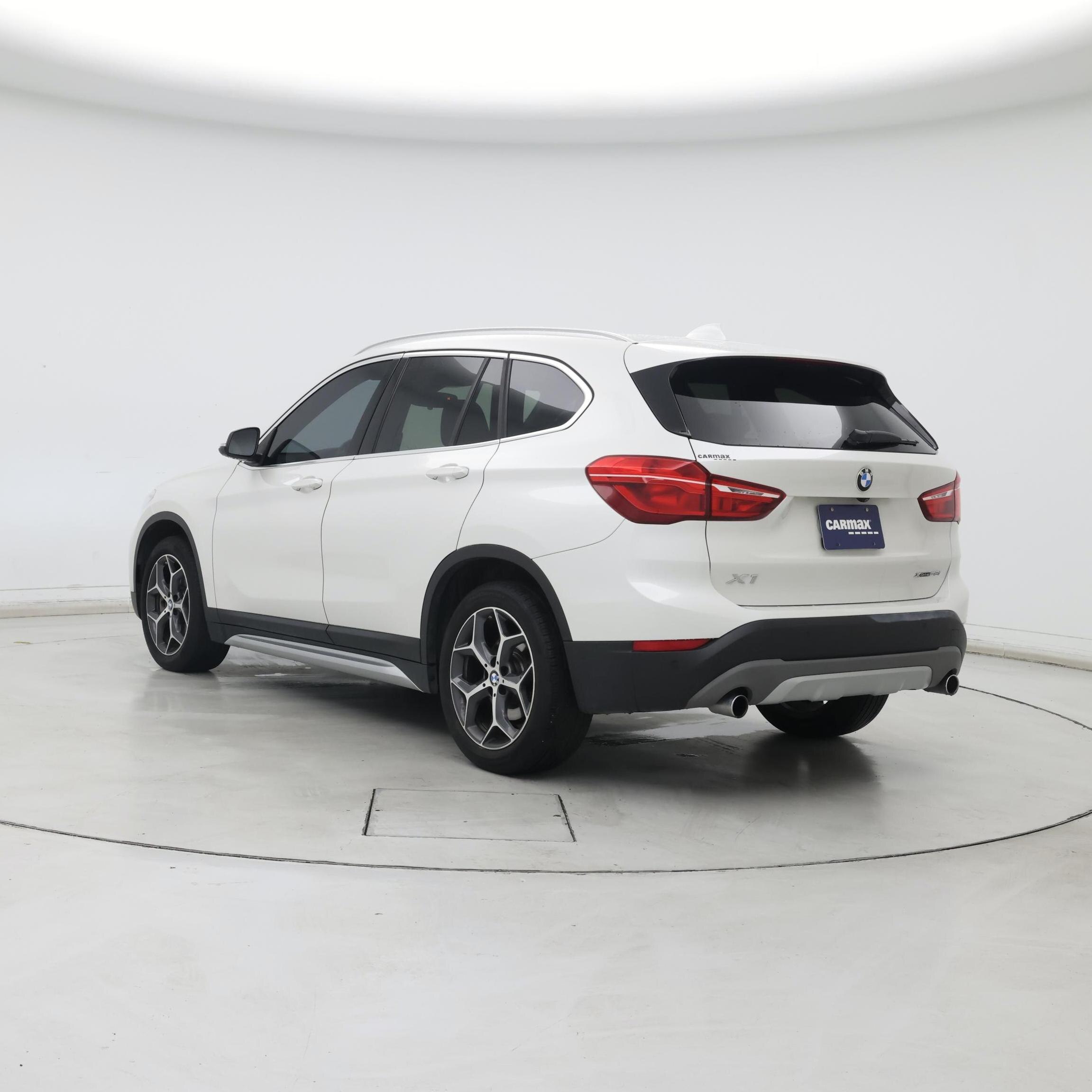 Thumbnail: 2019 BMW X1 - 2