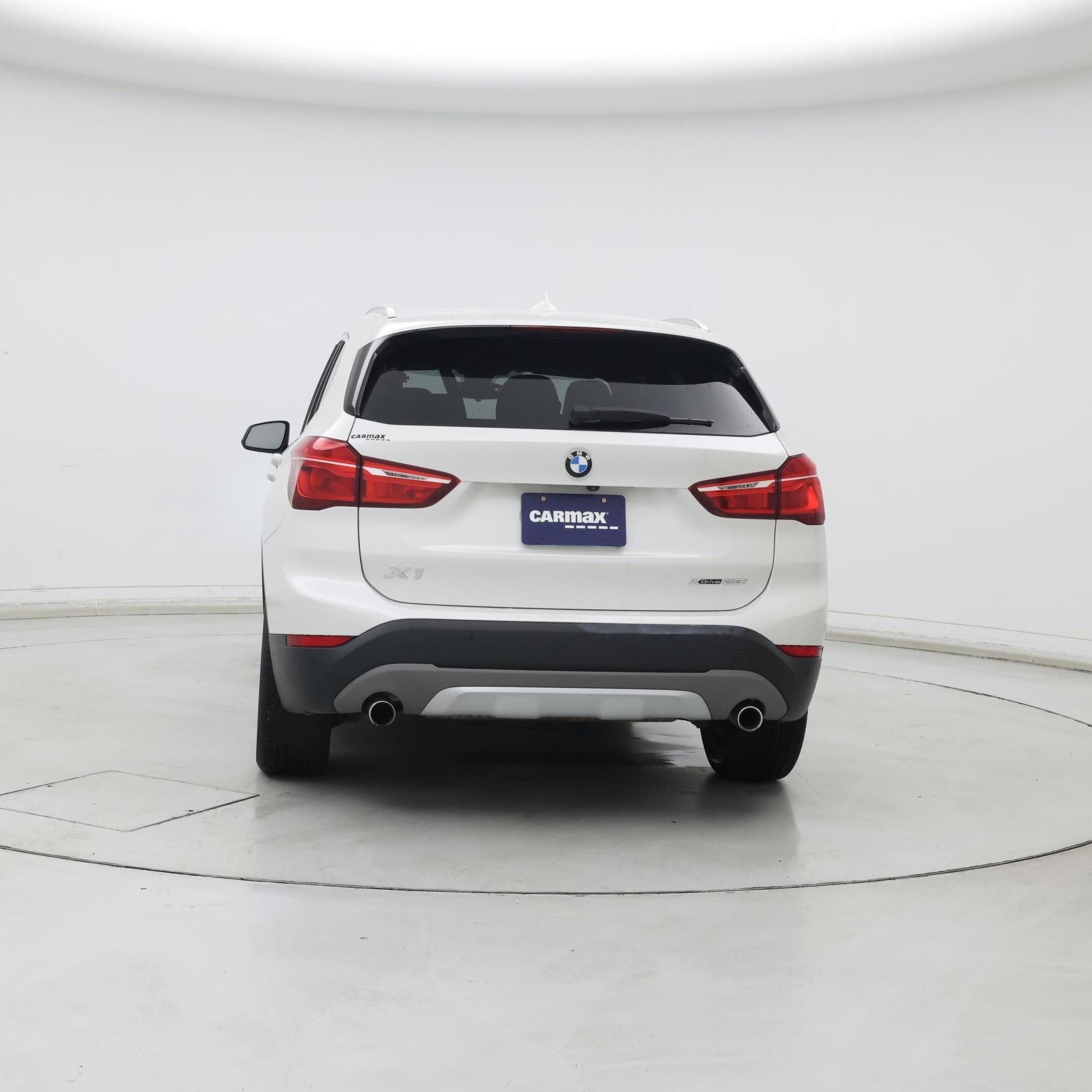 Thumbnail: 2019 BMW X1 - 6