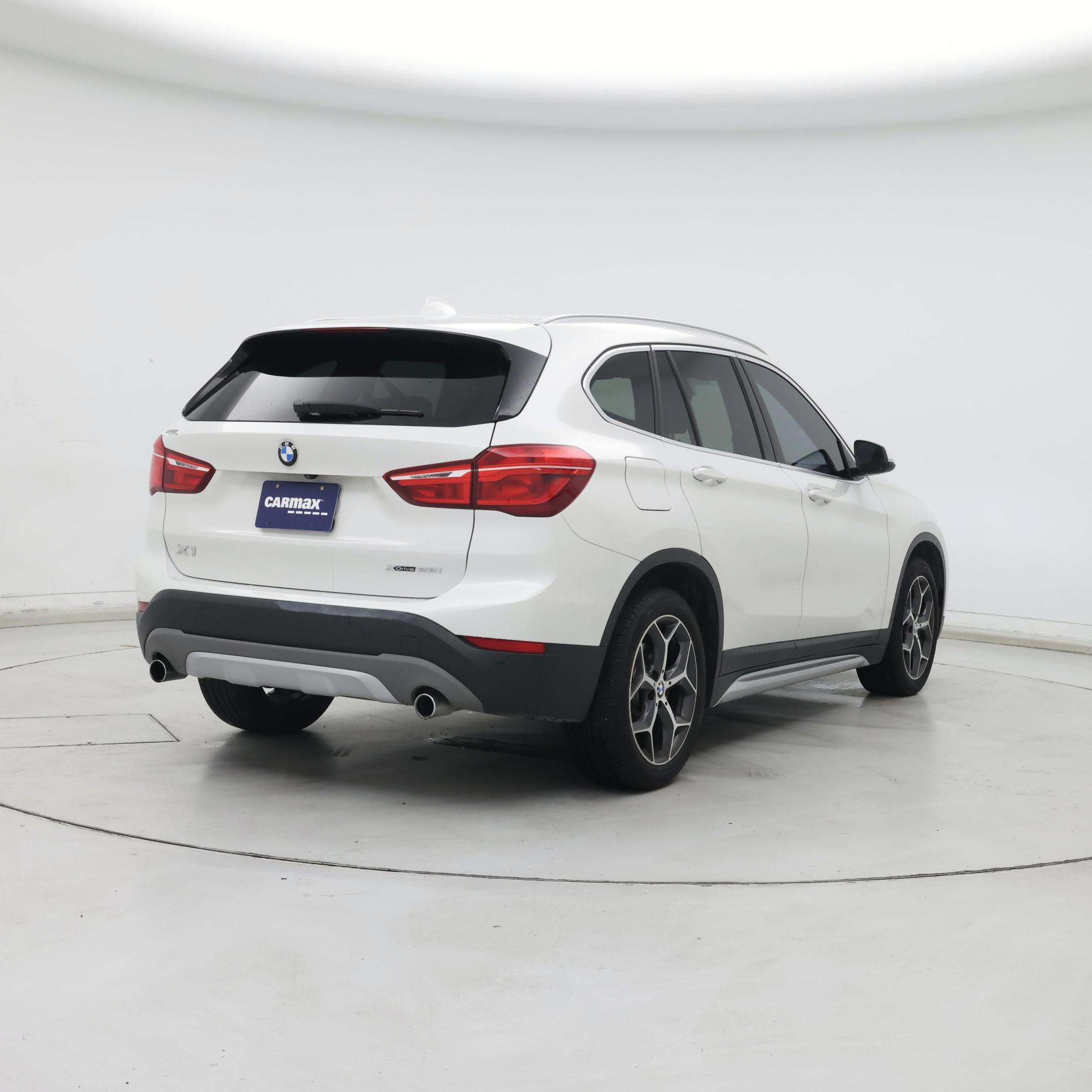 Thumbnail: 2019 BMW X1 - 8