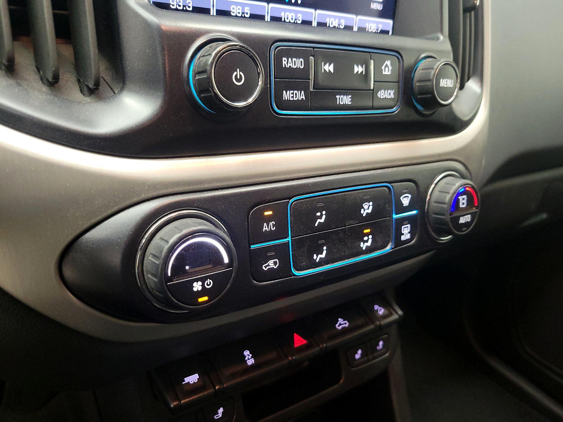 Thumbnail: 2015 Chevrolet Colorado - 17