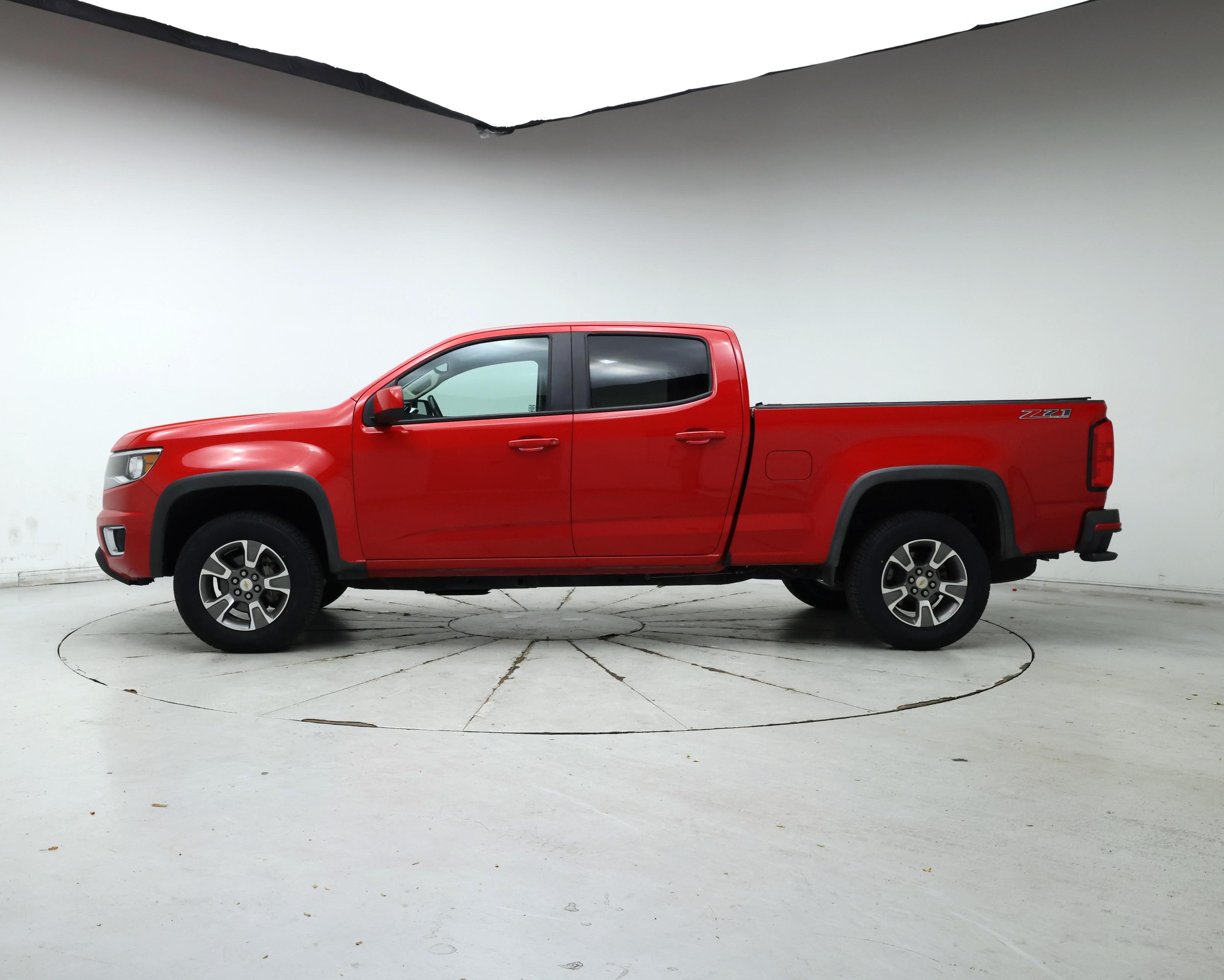 Thumbnail: 2015 Chevrolet Colorado - 3
