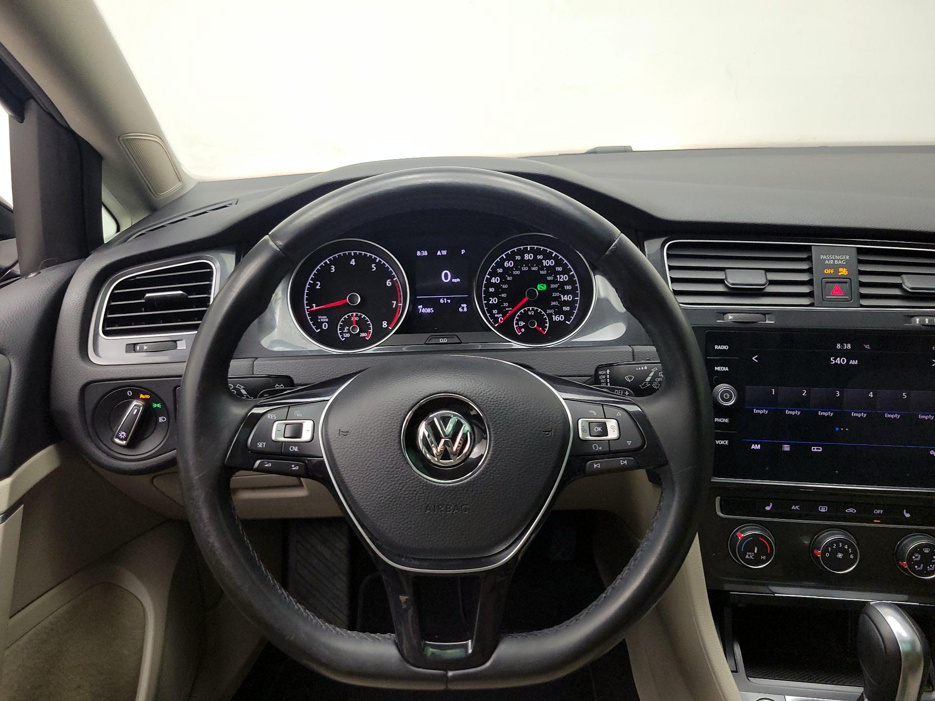 Thumbnail: 2018 Volkswagen Golf - 10