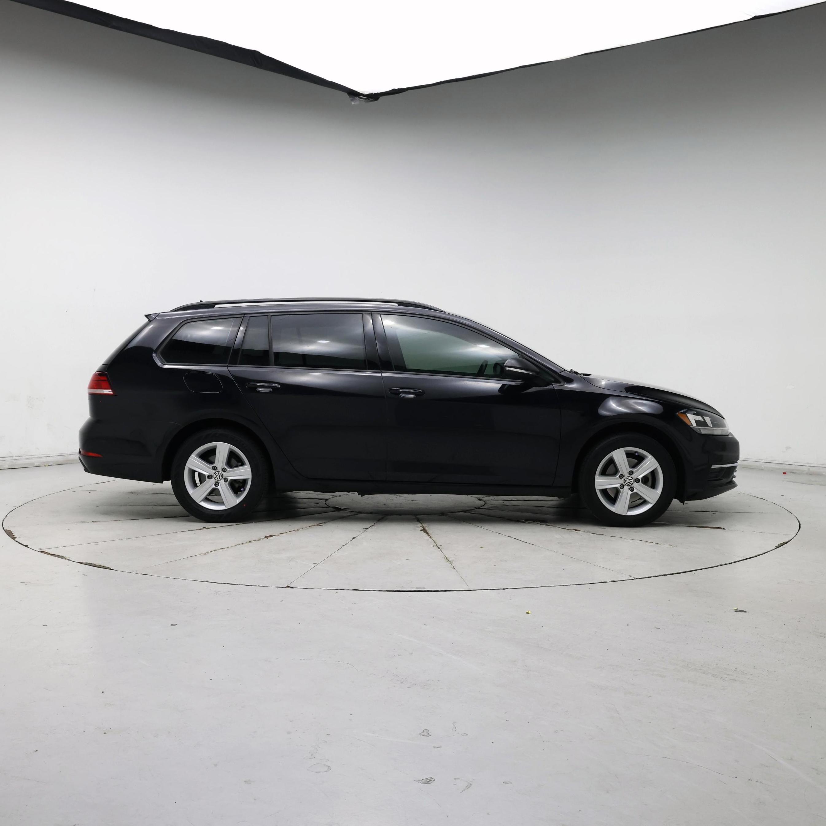 Thumbnail: 2018 Volkswagen Golf - 7