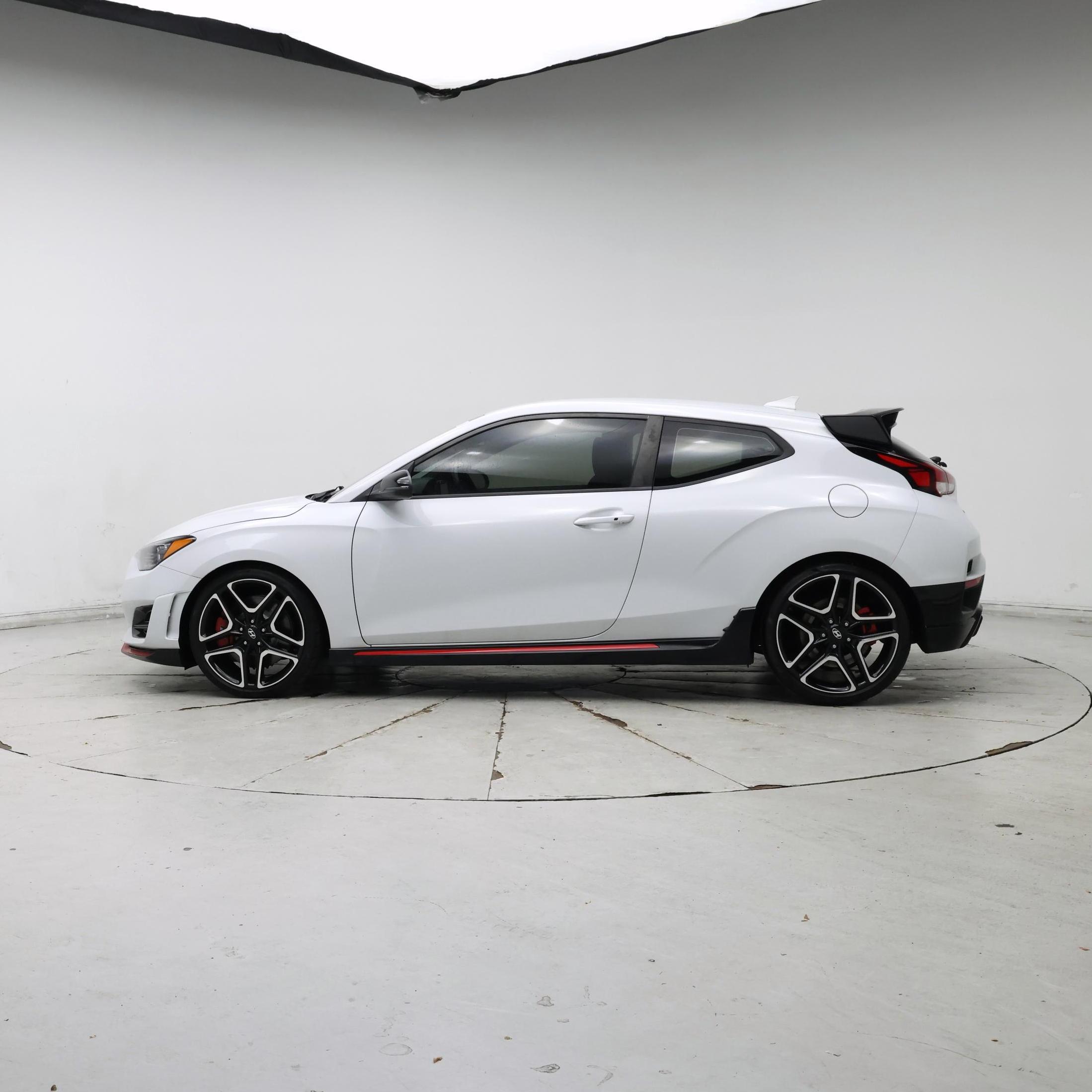 Thumbnail: 2020 Hyundai Veloster - 3