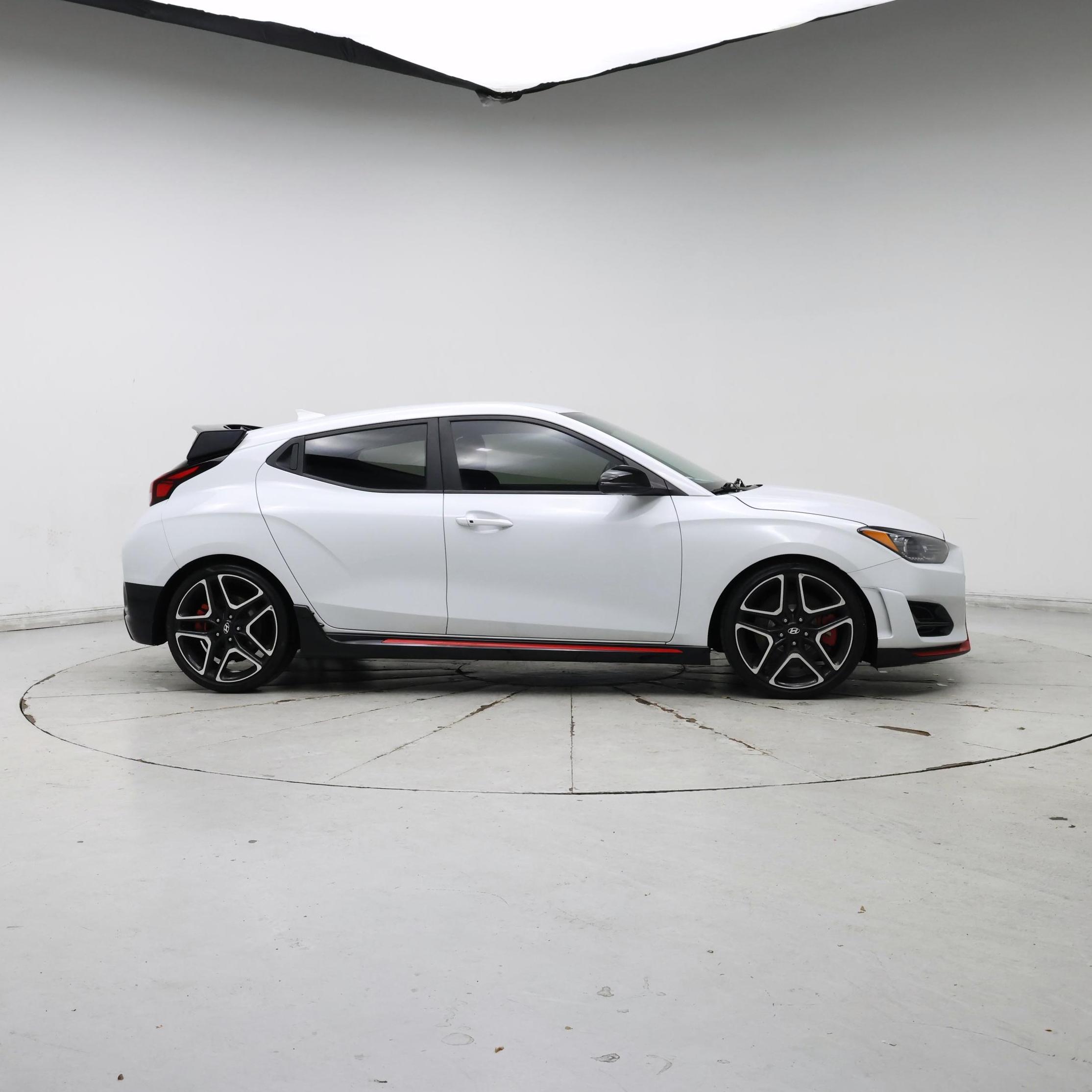 Thumbnail: 2020 Hyundai Veloster - 7