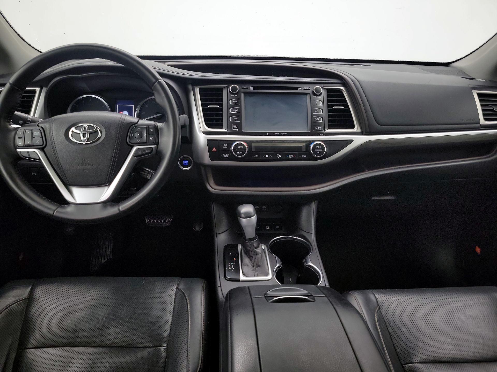 Thumbnail: 2017 Toyota Highlander - 9