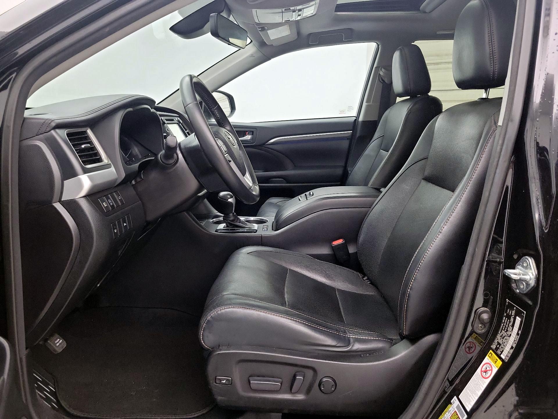 Thumbnail: 2017 Toyota Highlander - 11