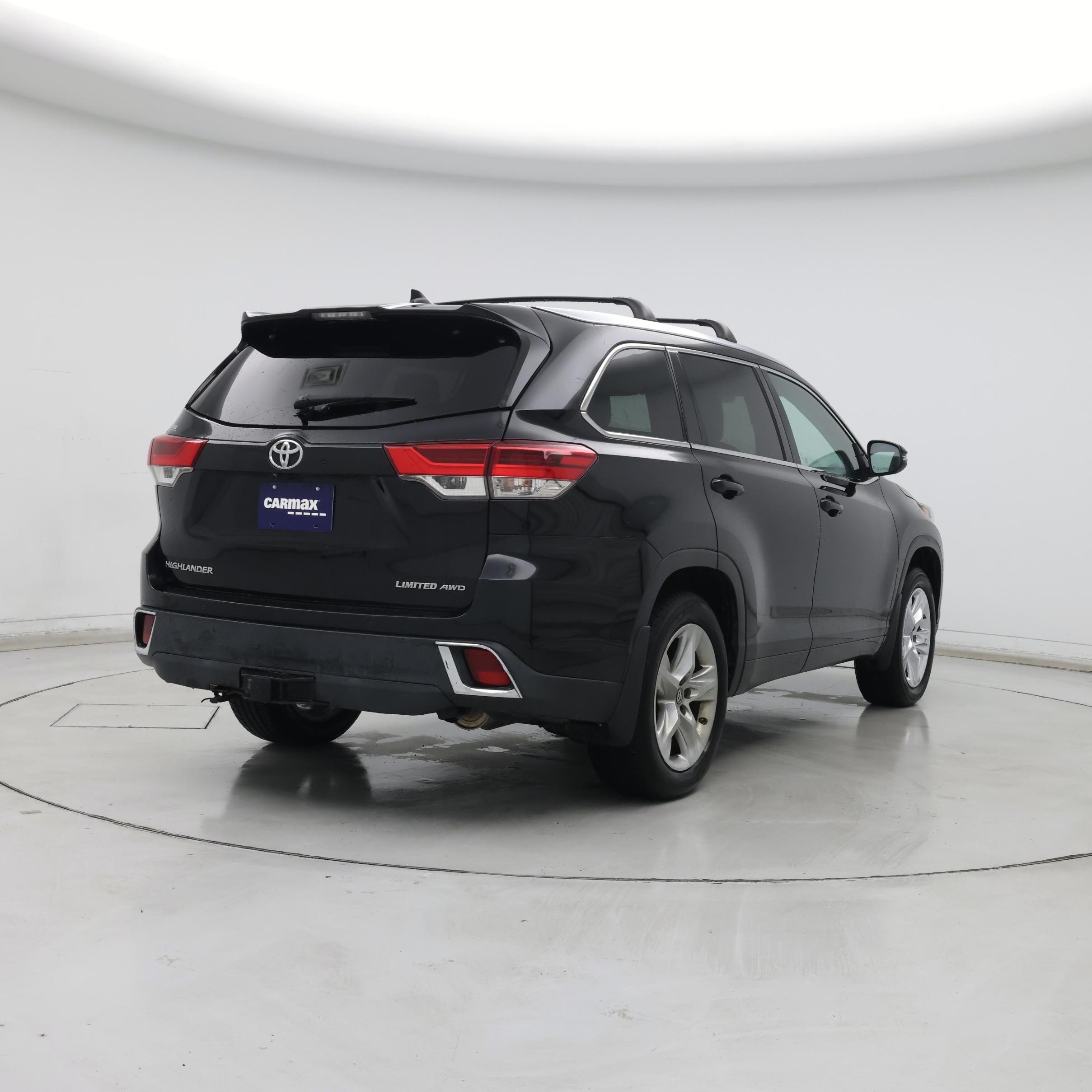 Thumbnail: 2017 Toyota Highlander - 8