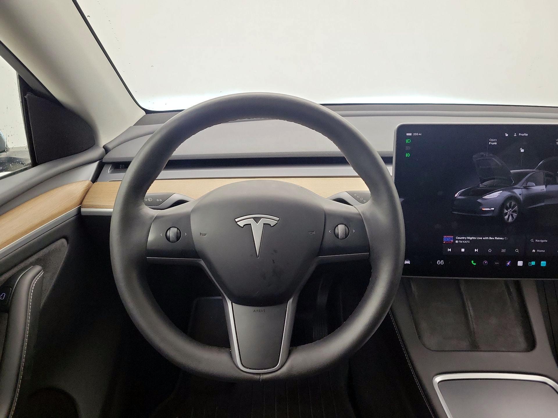 Thumbnail: 2023 Tesla Model Y - 10