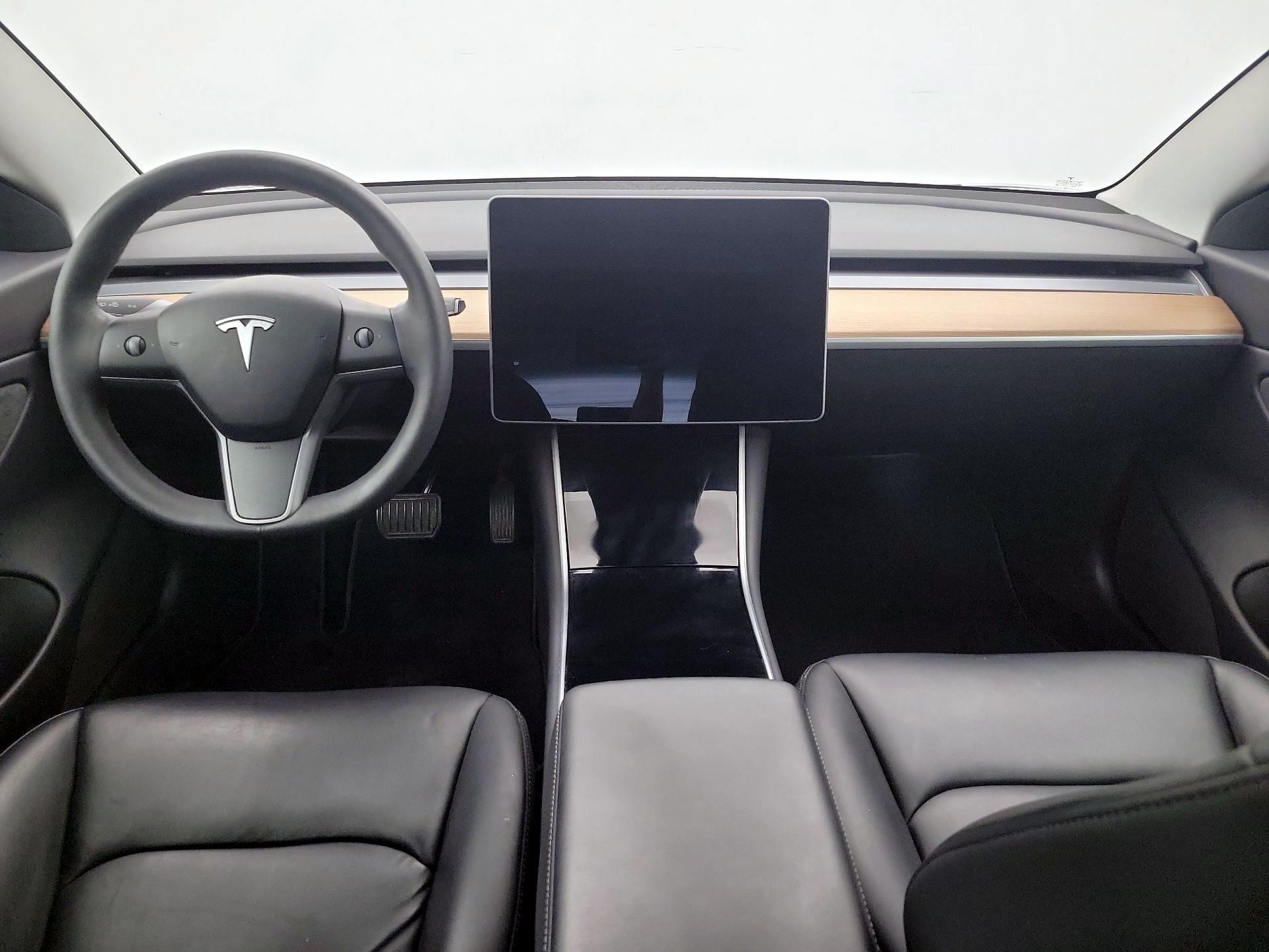 Thumbnail: 2020 Tesla Model 3 - 9