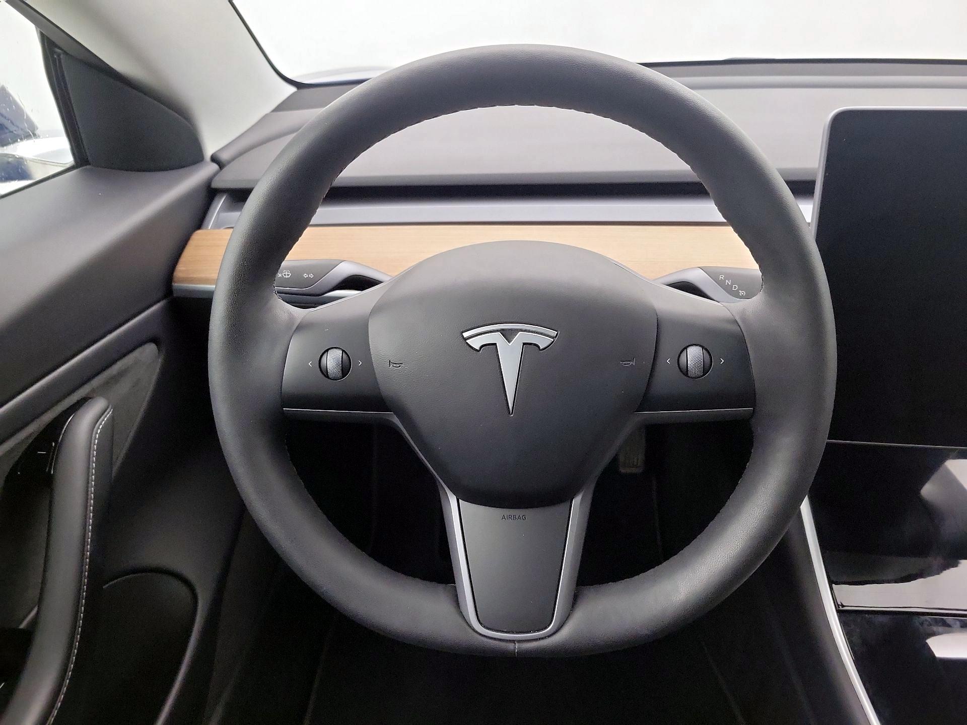 Thumbnail: 2020 Tesla Model 3 - 10
