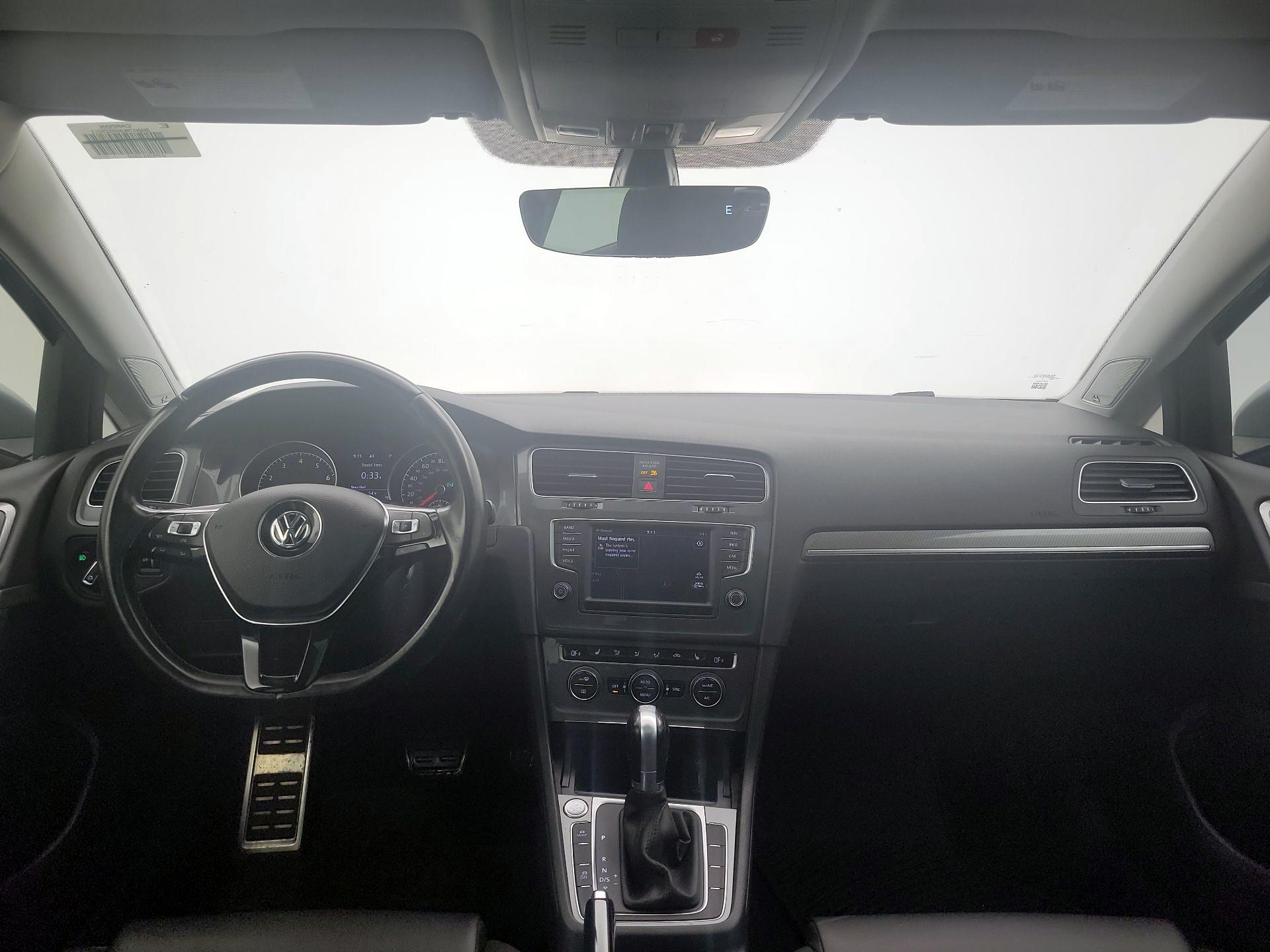 Thumbnail: 2017 Volkswagen Golf - 9