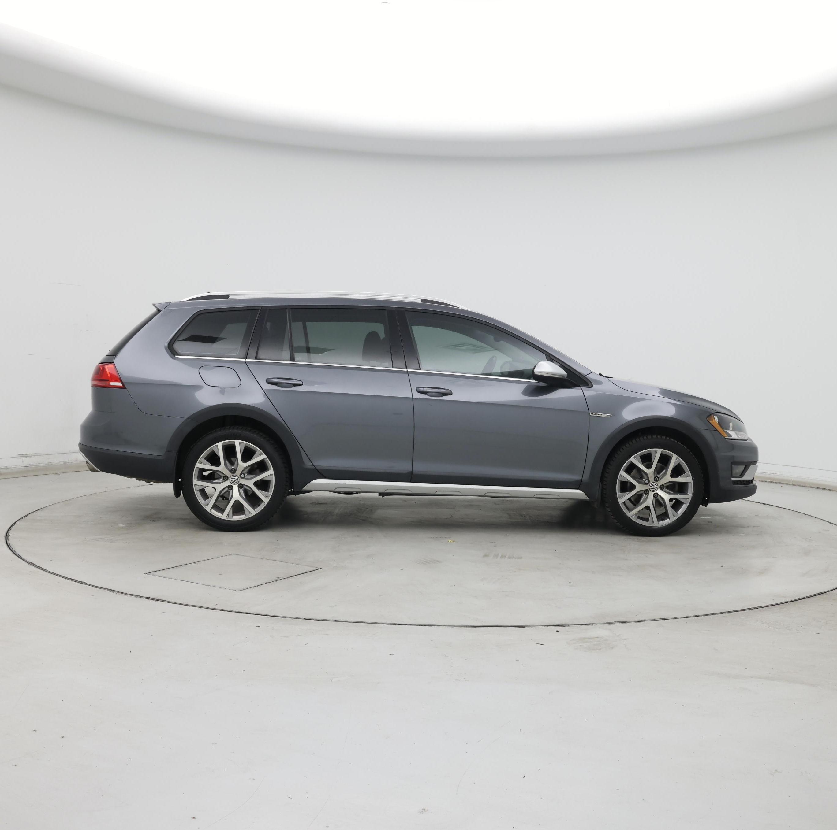 Thumbnail: 2017 Volkswagen Golf - 7