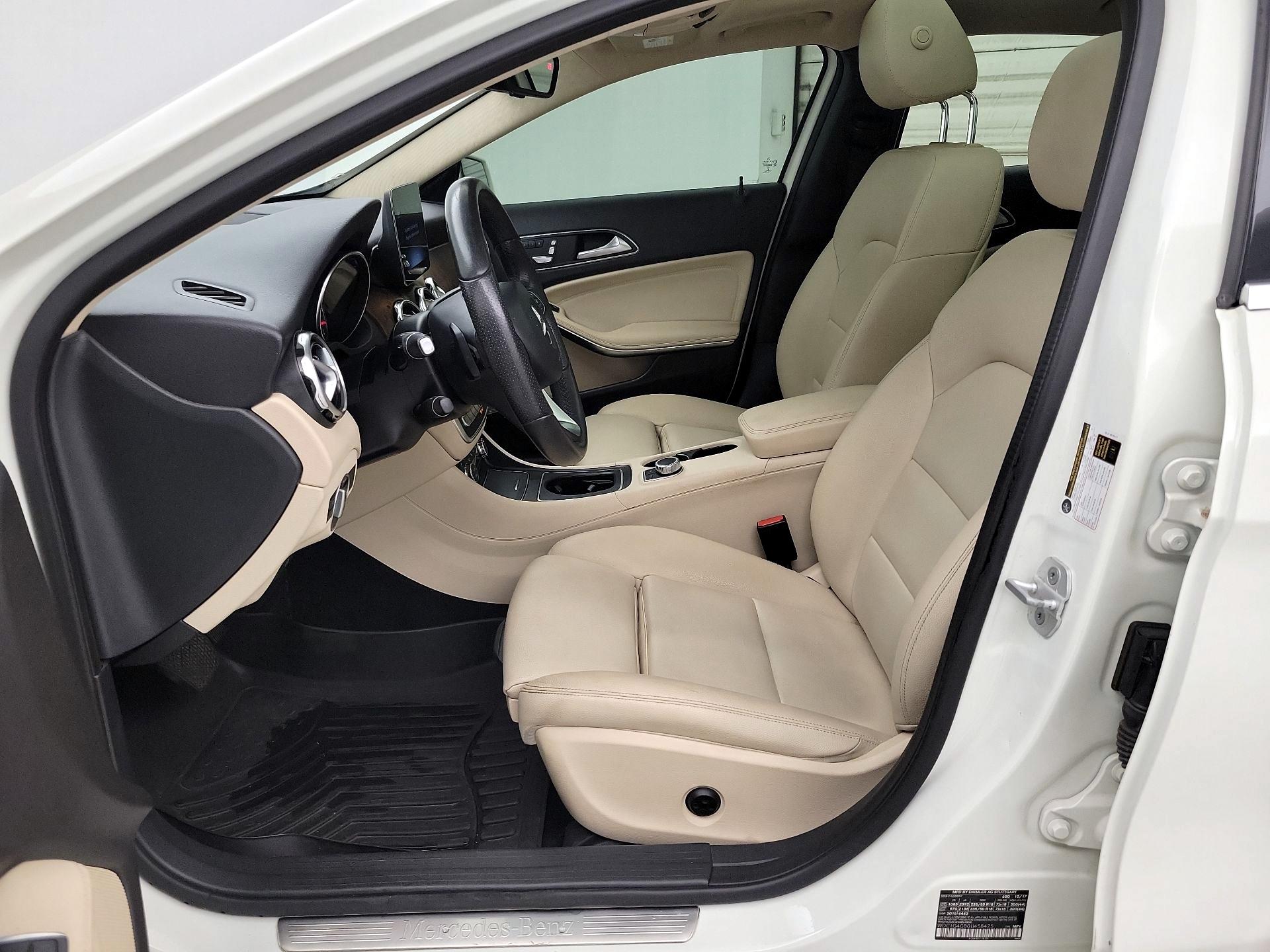 Thumbnail: 2018 Mercedes-Benz GLA - 11