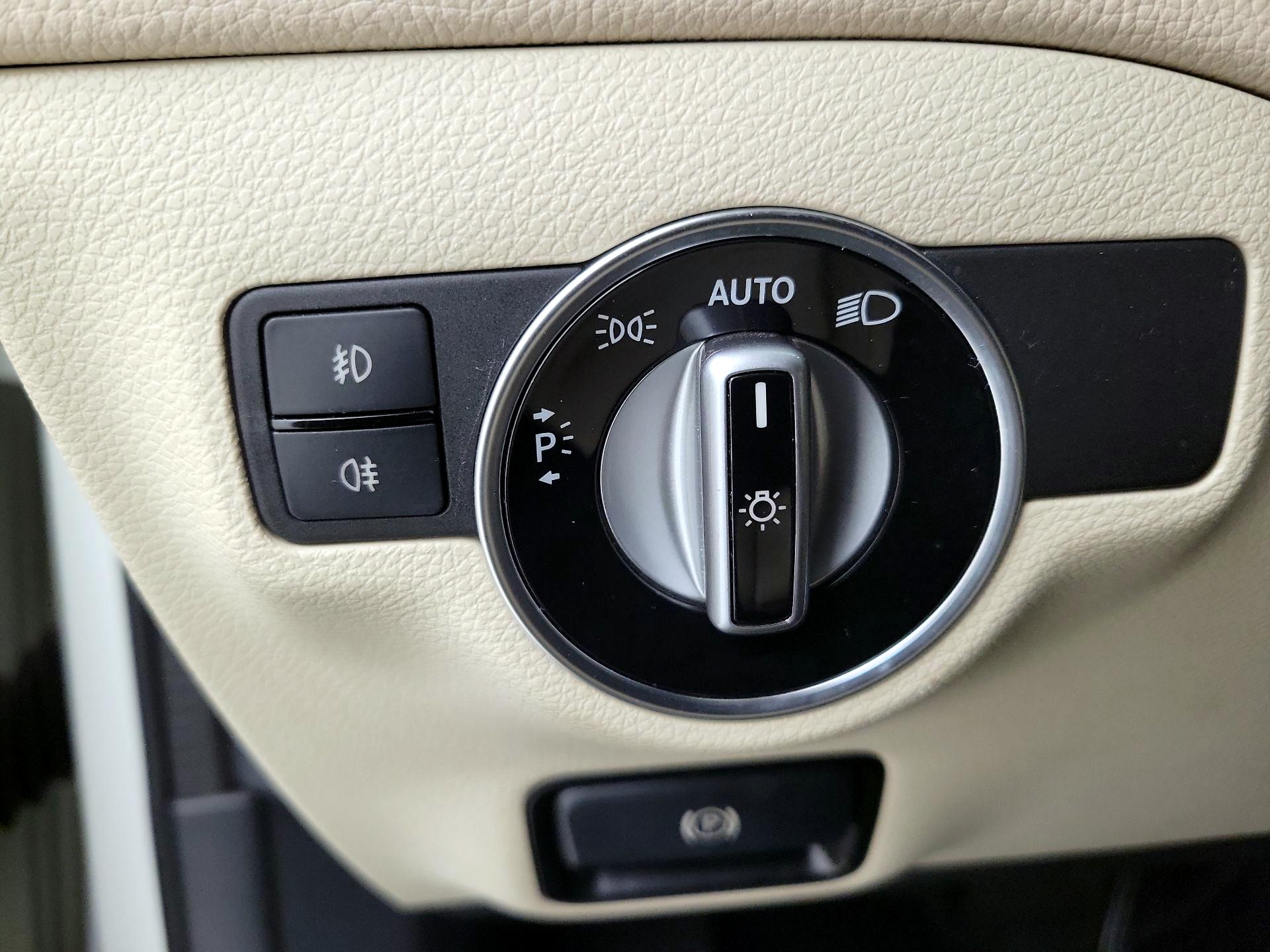 Thumbnail: 2018 Mercedes-Benz GLA - 13