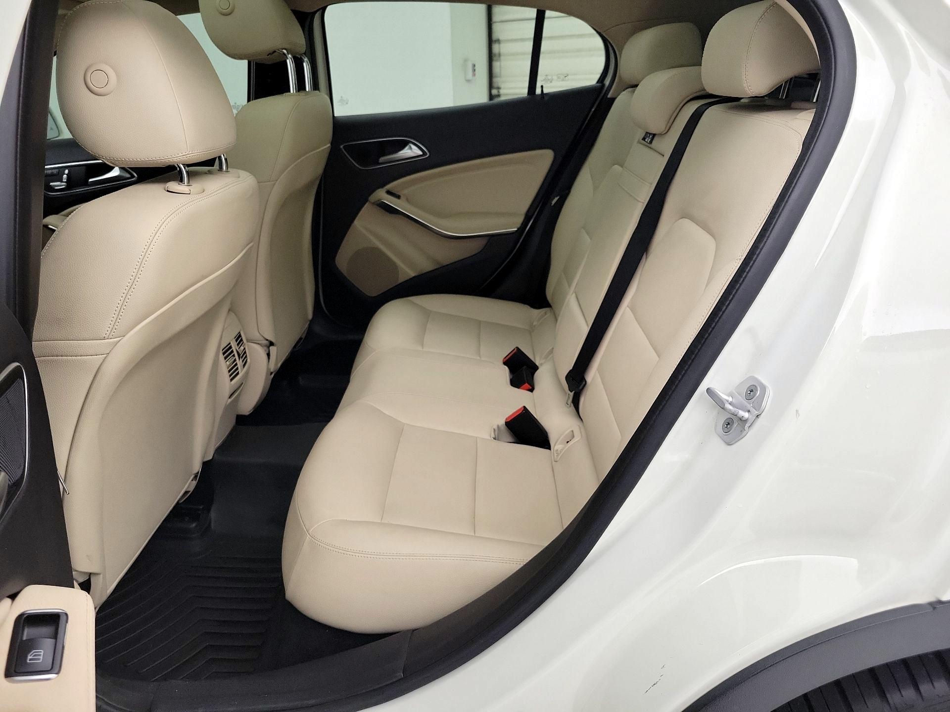 Thumbnail: 2018 Mercedes-Benz GLA - 20