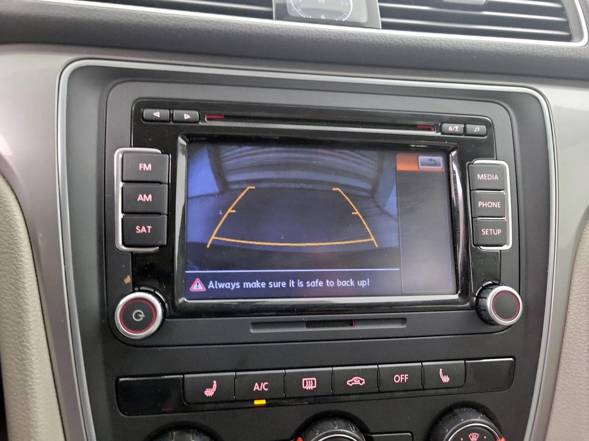 Thumbnail: 2015 Volkswagen Passat - 15